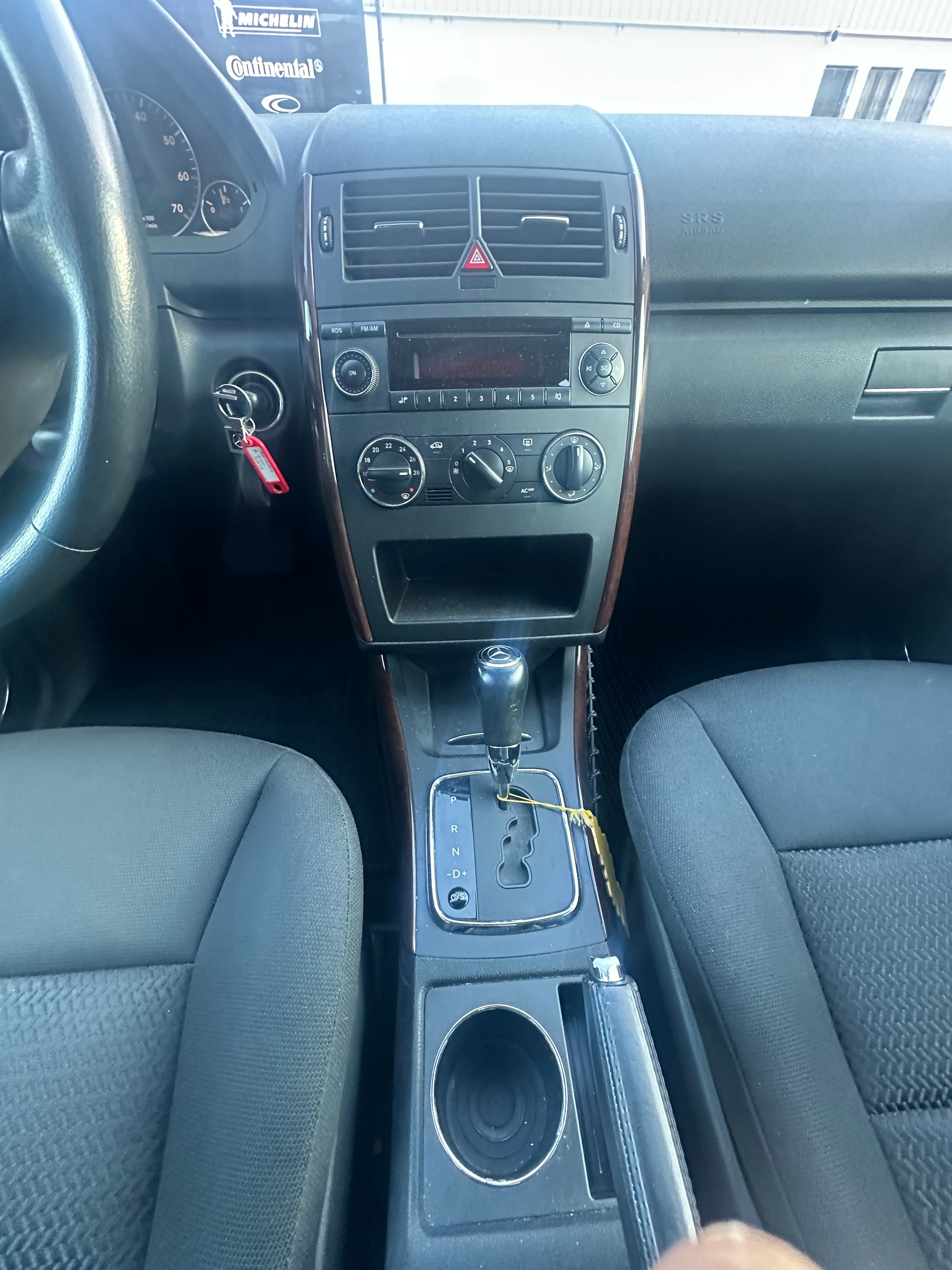 MERCEDES-BENZ A 200 Elégance-image-7