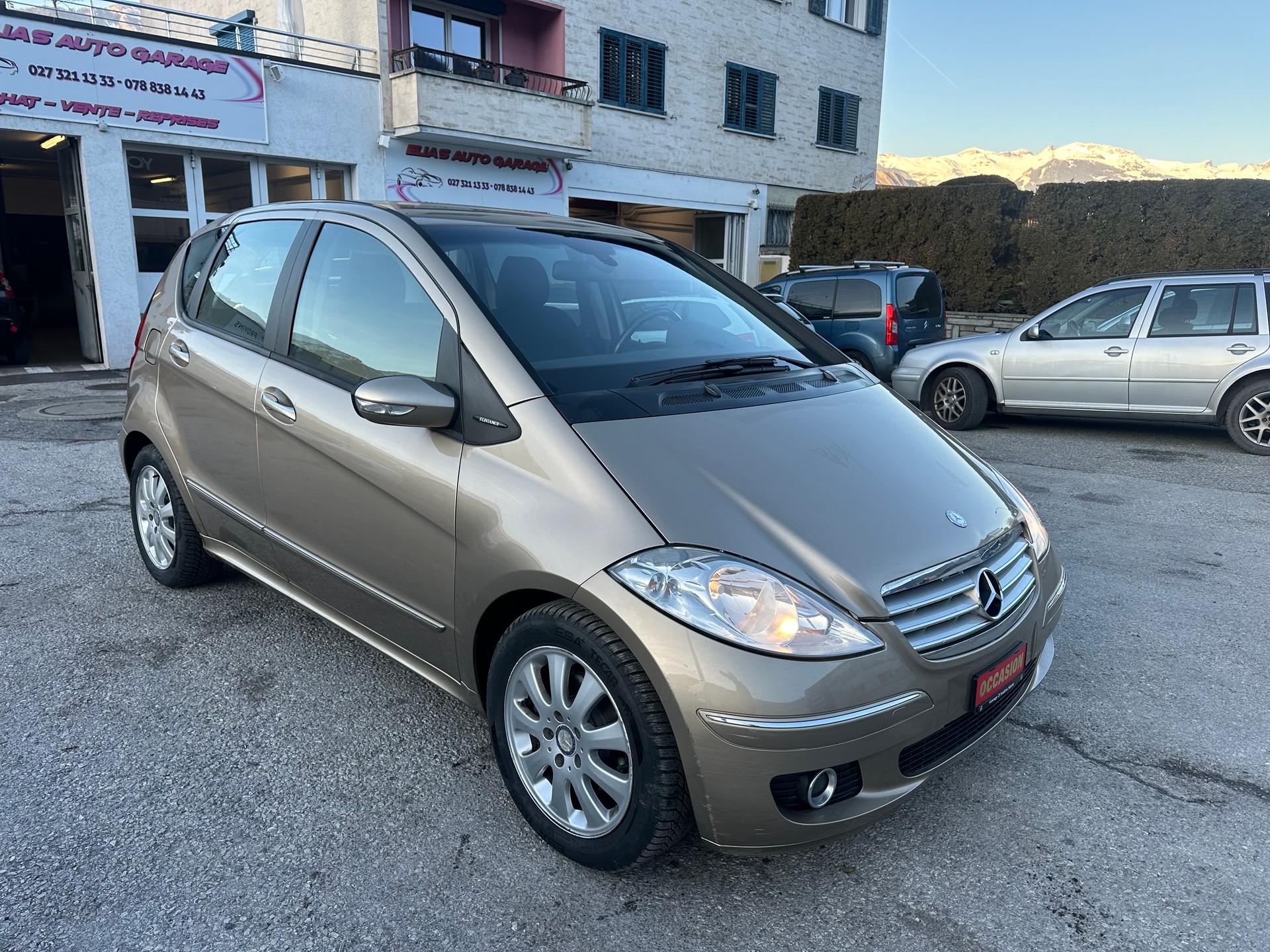 MERCEDES-BENZ A 200 Elégance-image-2