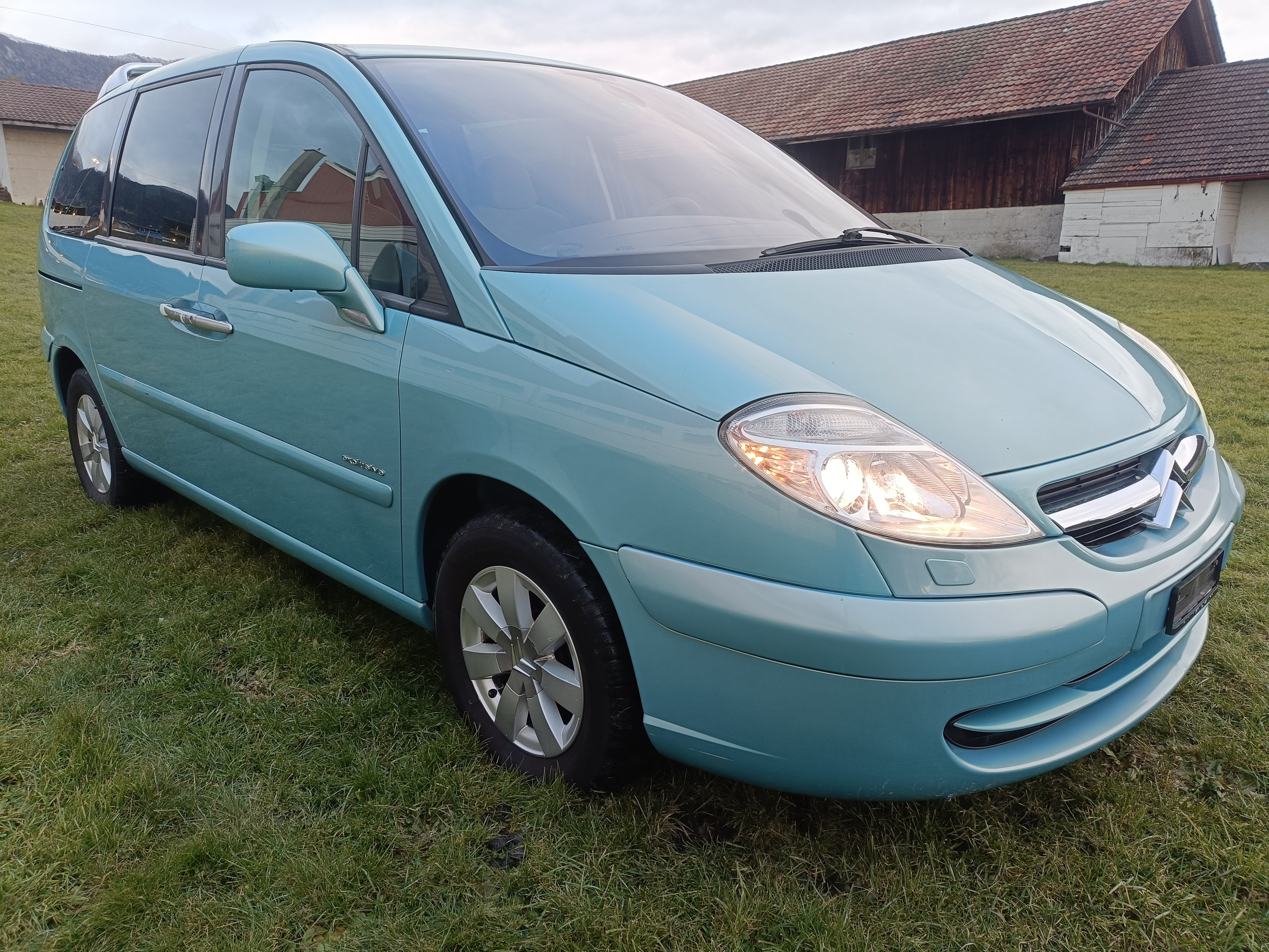 Car photo