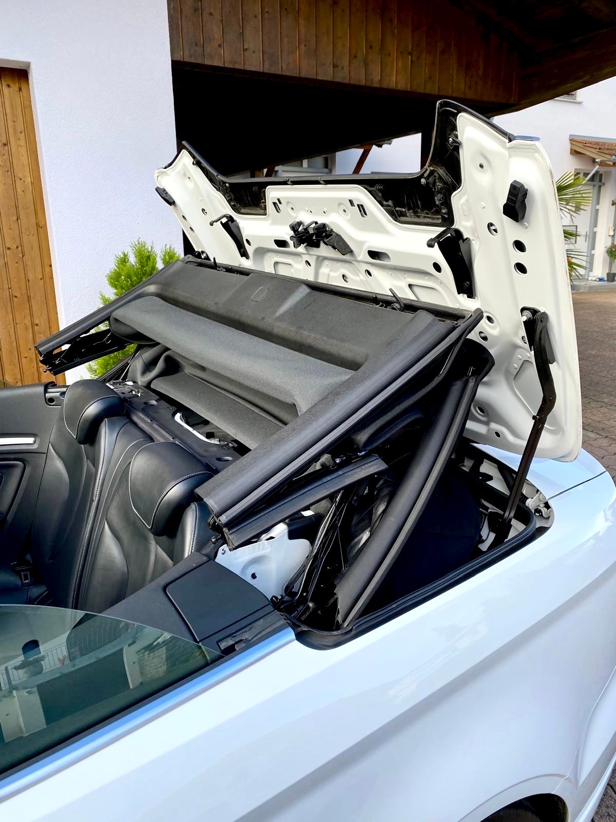 AUDI A3 Cabriolet 2.0 TFSI Sport quattro S-tronic-image-4