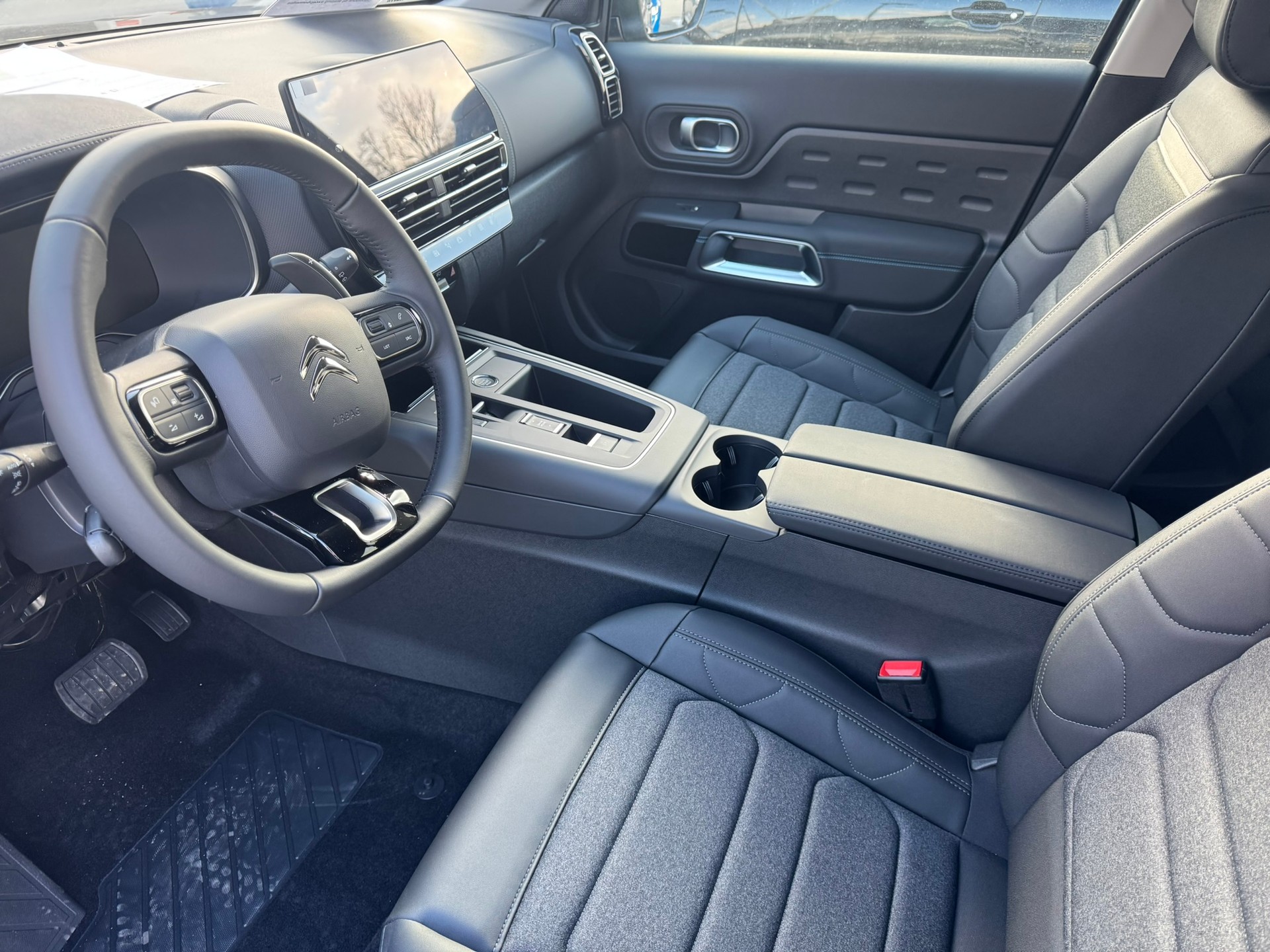 CITROEN C5 Aircross 1.6 PHEV Swiss Edition-image-6