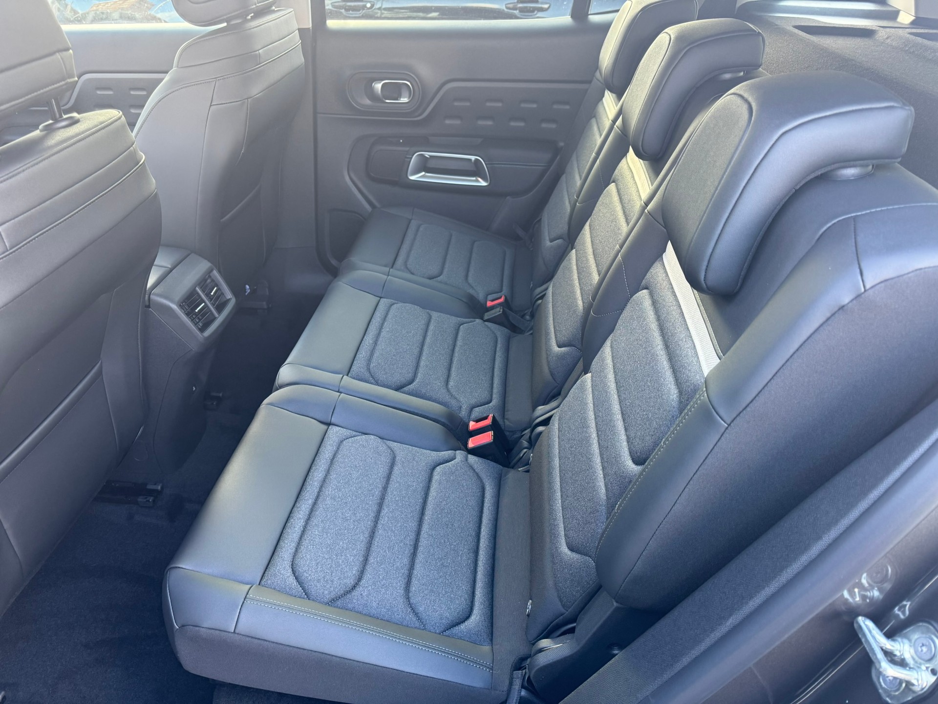 CITROEN C5 Aircross 1.6 PHEV Swiss Edition-image-7