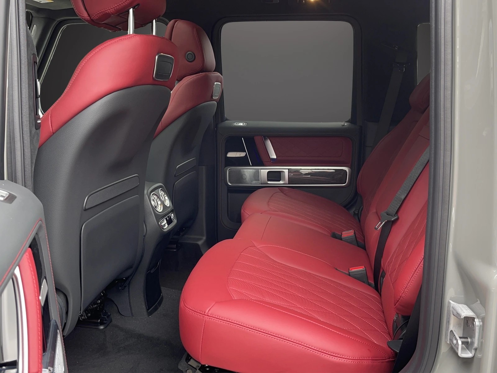 MERCEDES-BENZ G 63 AMG 4x42-image-8