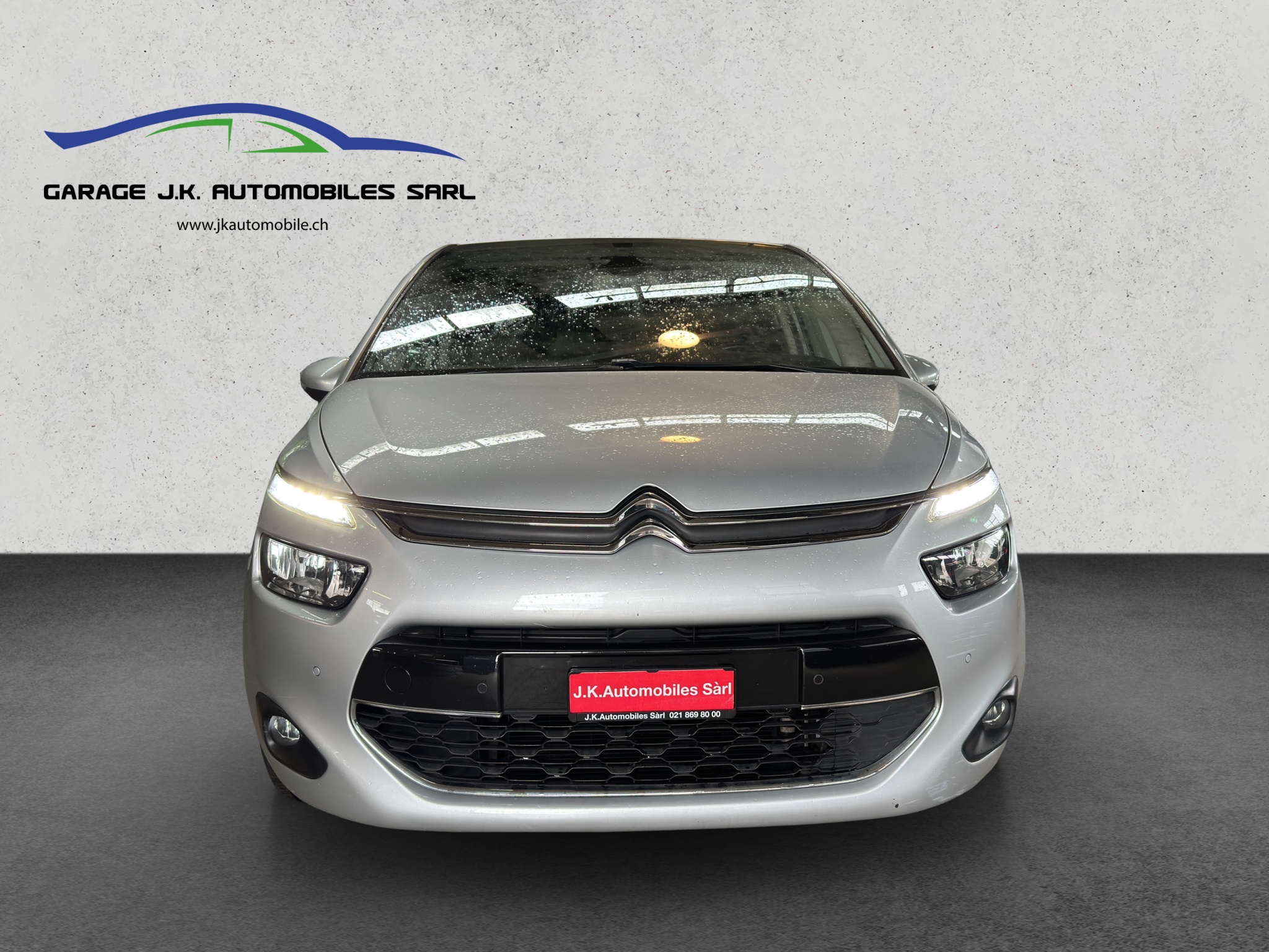 Car photo