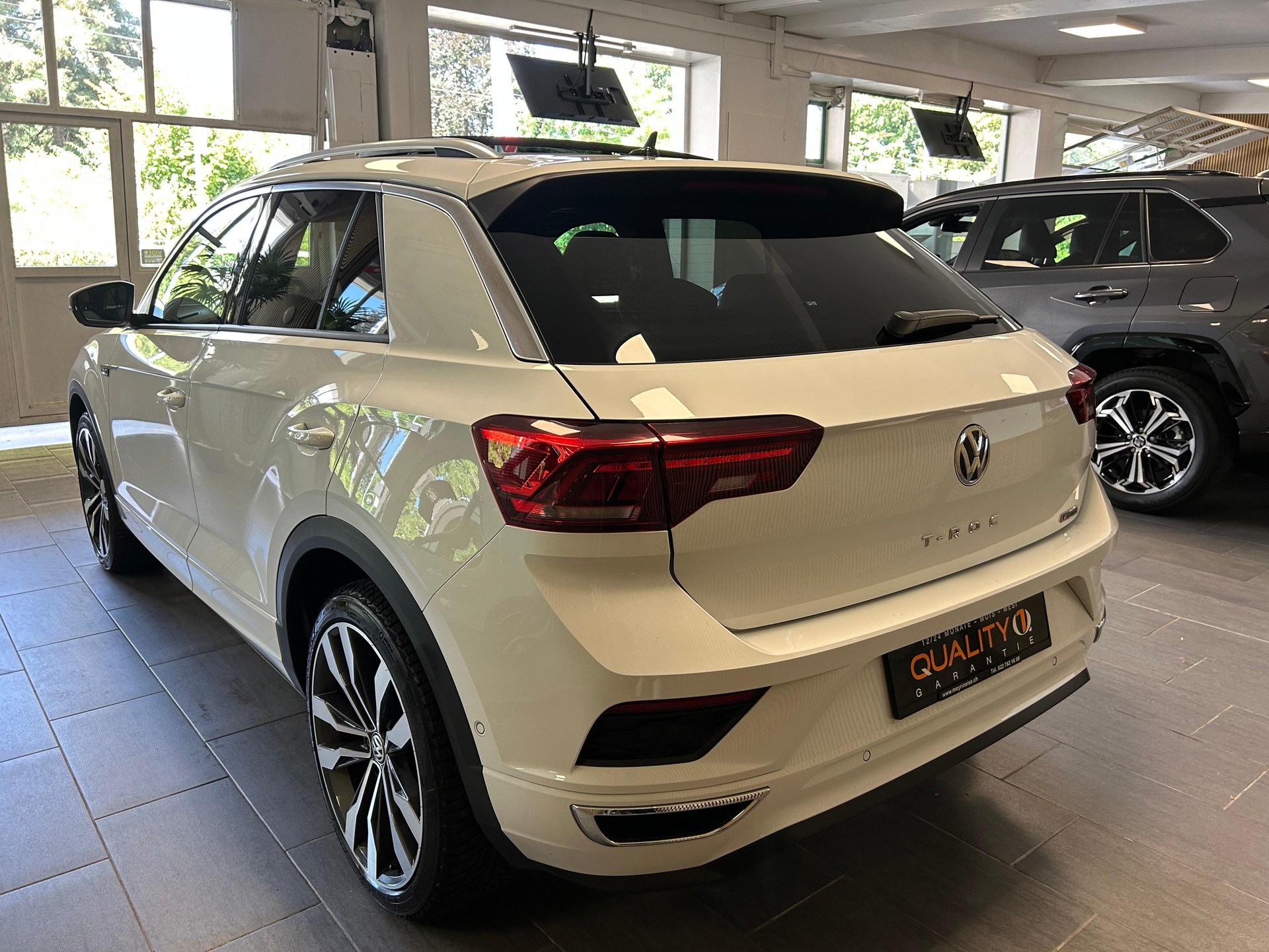 VW T-Roc 2.0 TSI R-Line DSG 4motion-image-6