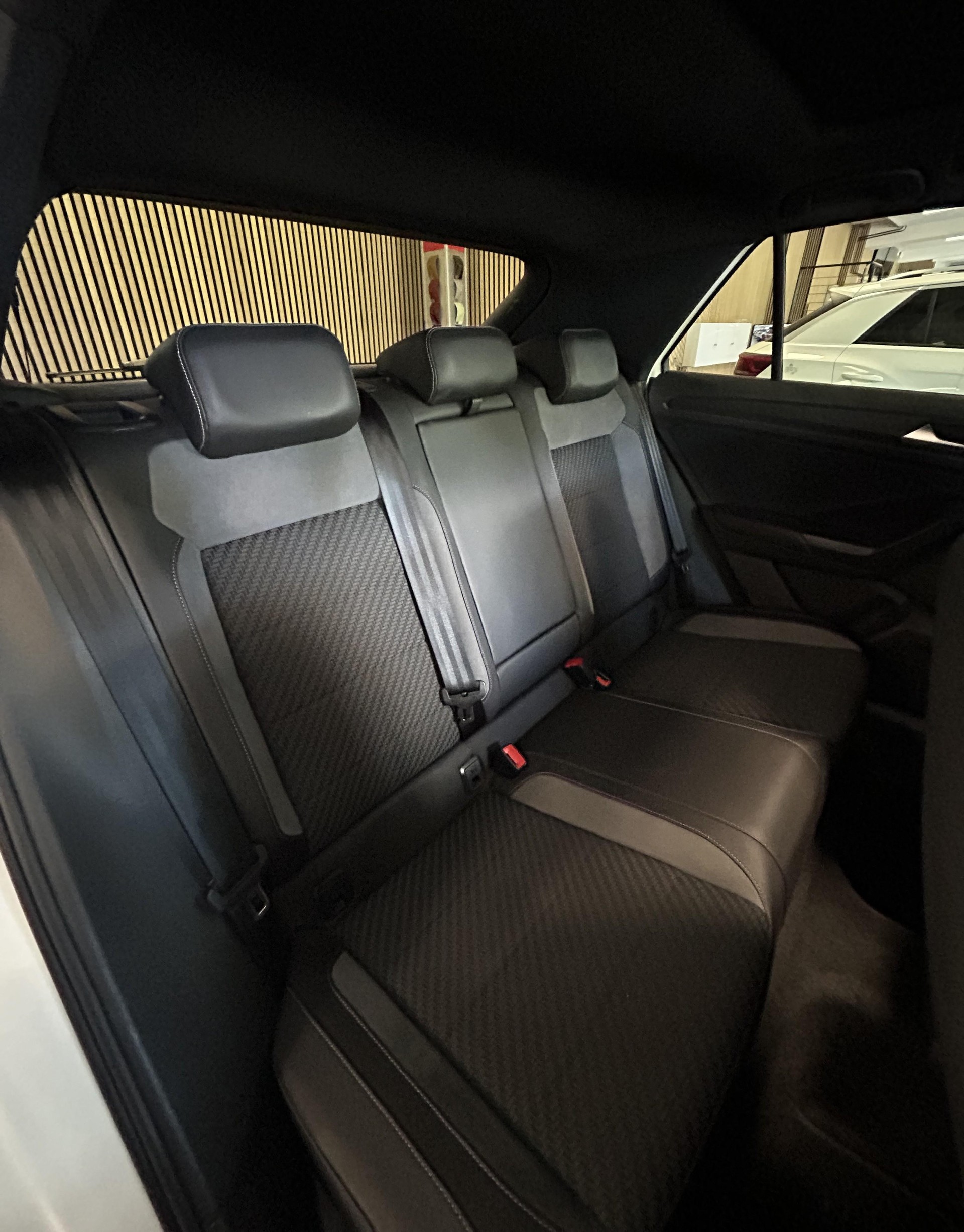 VW T-Roc 2.0 TSI R-Line DSG 4motion-image-19