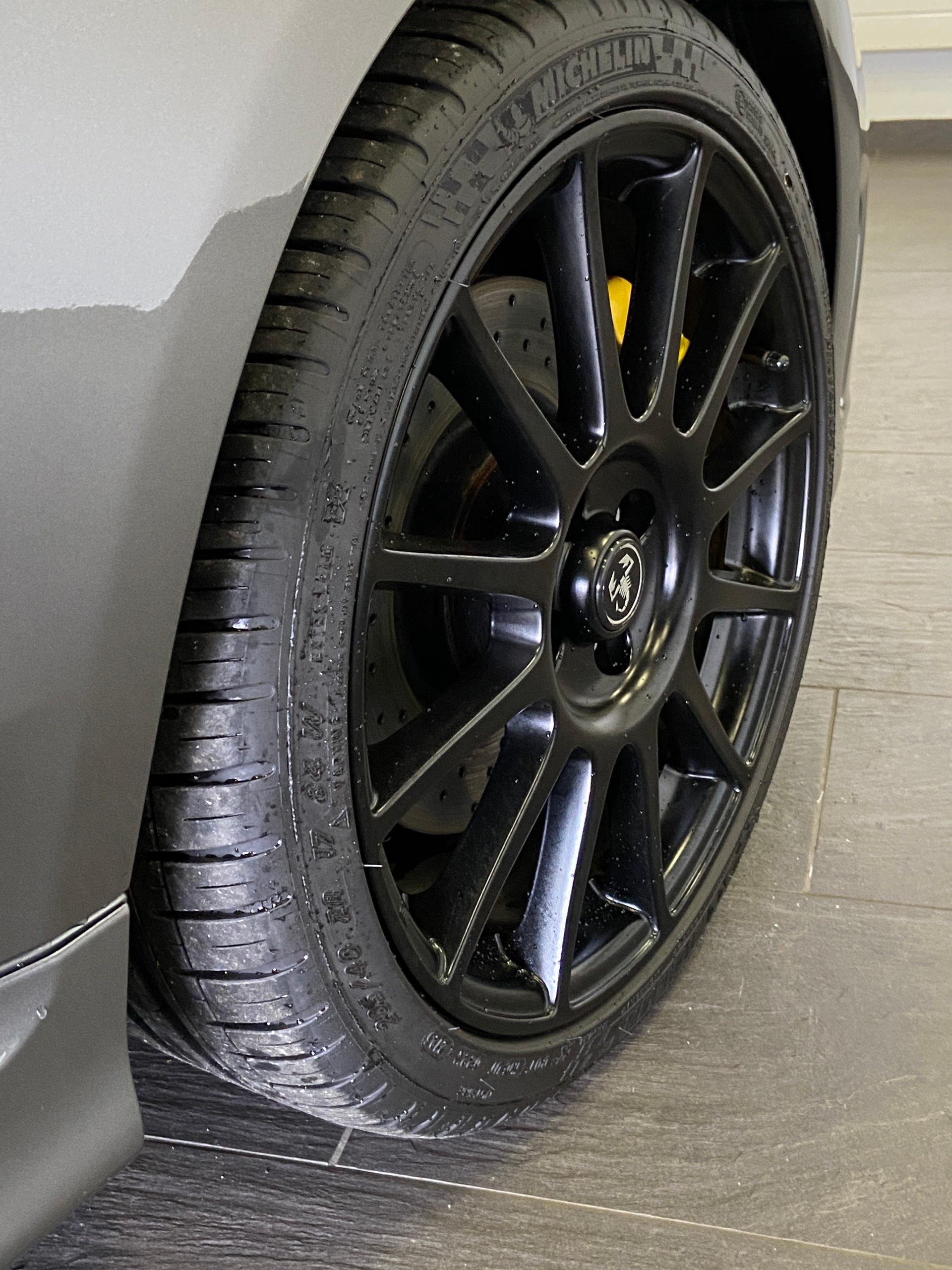 FIAT 695 1.4 16V Turbo Abarth Competizione-image-3
