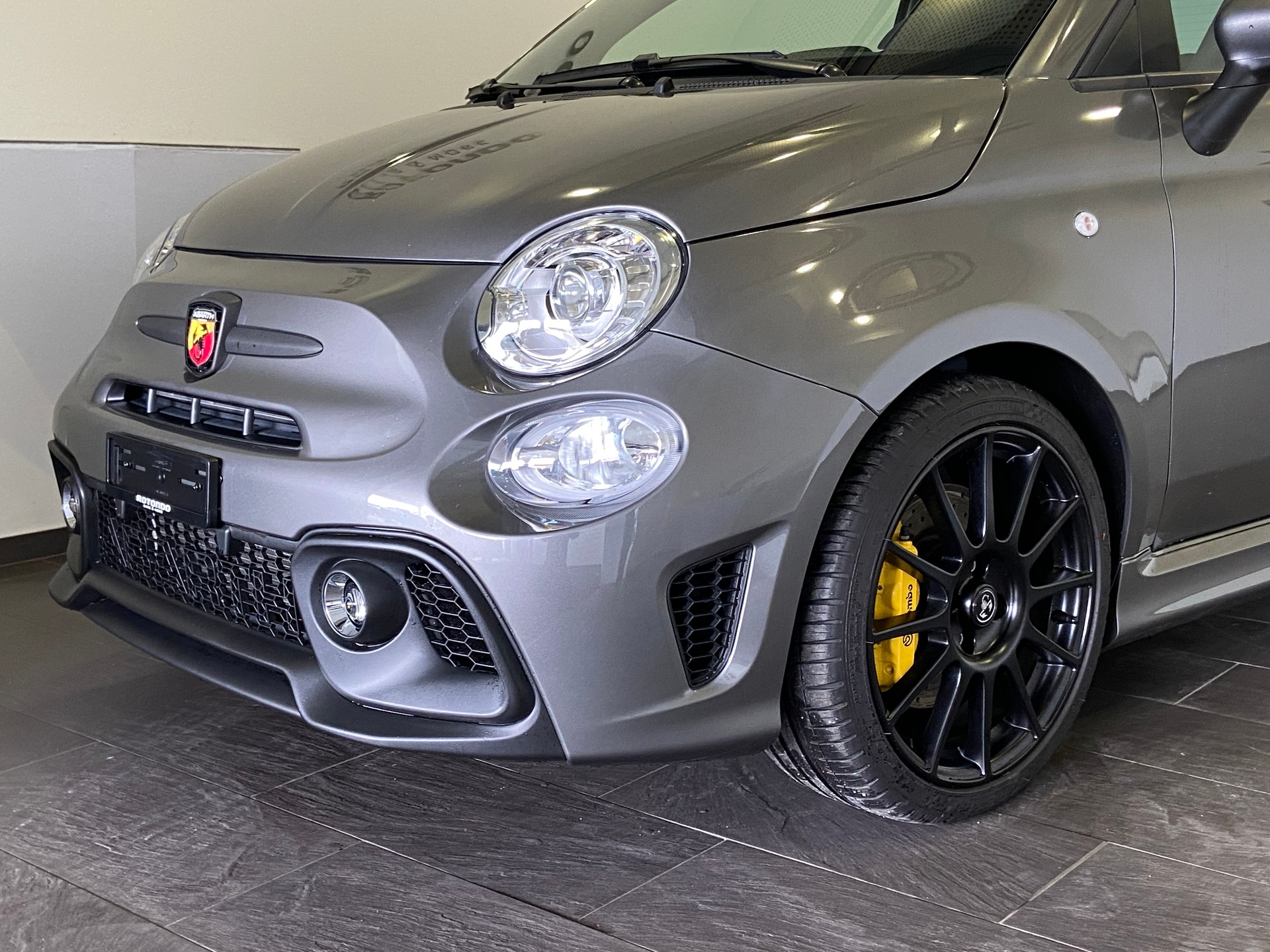 FIAT 695 1.4 16V Turbo Abarth Competizione-image-2
