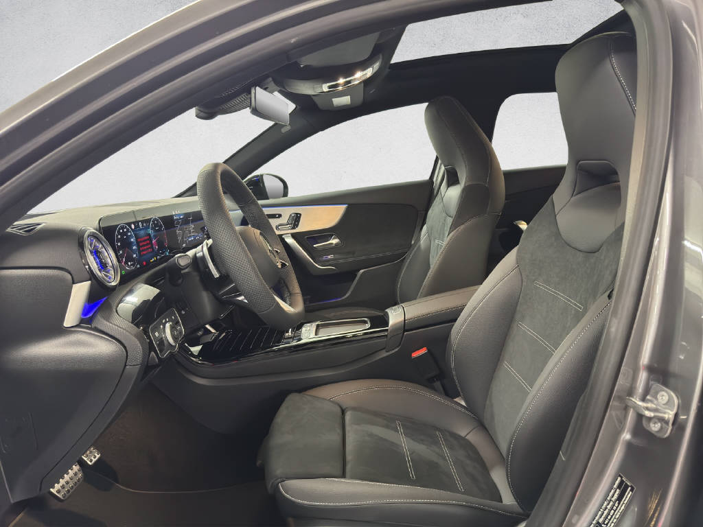 MERCEDES-BENZ A 200 AMG Line Night Star-image-9