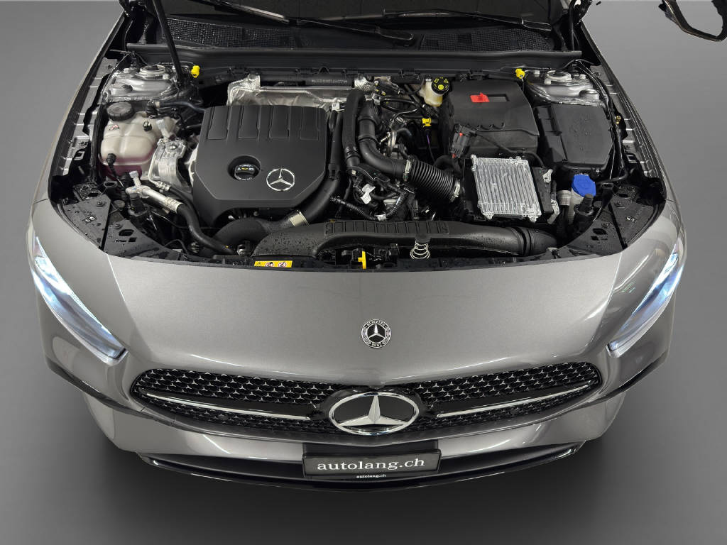 MERCEDES-BENZ A 200 AMG Line Night Star-image-8