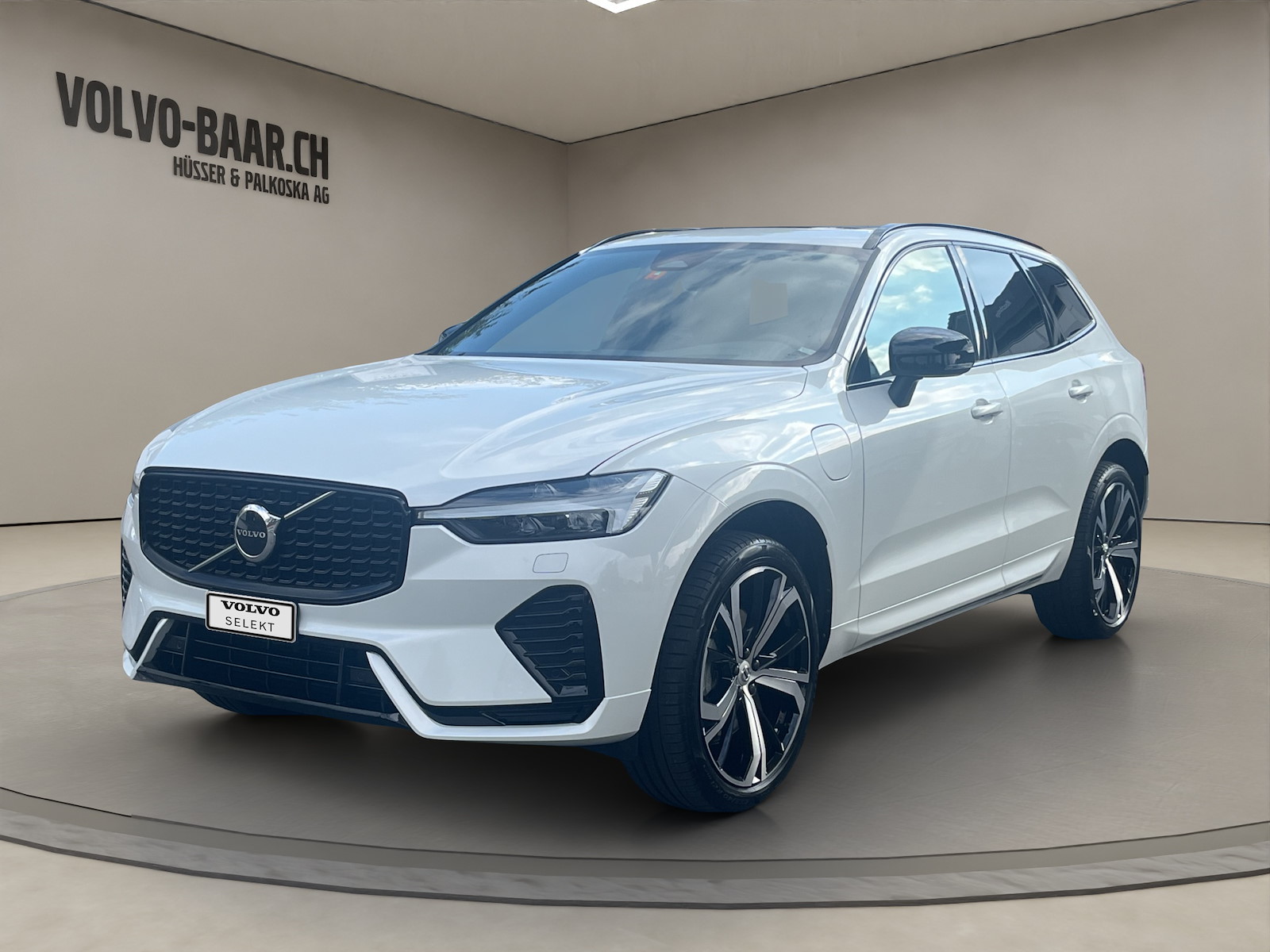 VOLVO XC60 2.0 T8 TE R-Design eAWD-image-0