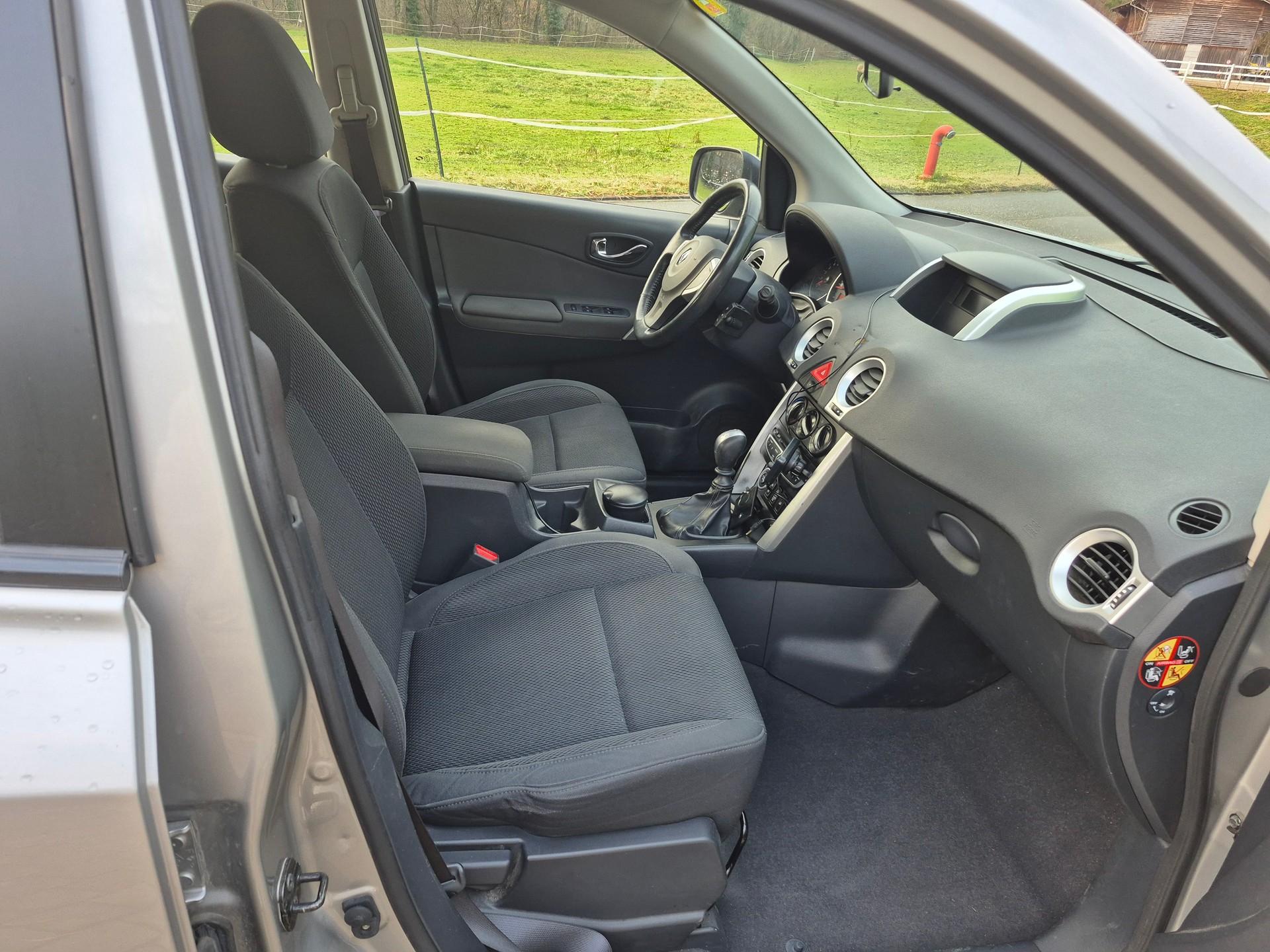 RENAULT Koleos 2.5 Dynamique Luxe 4x4-image-6