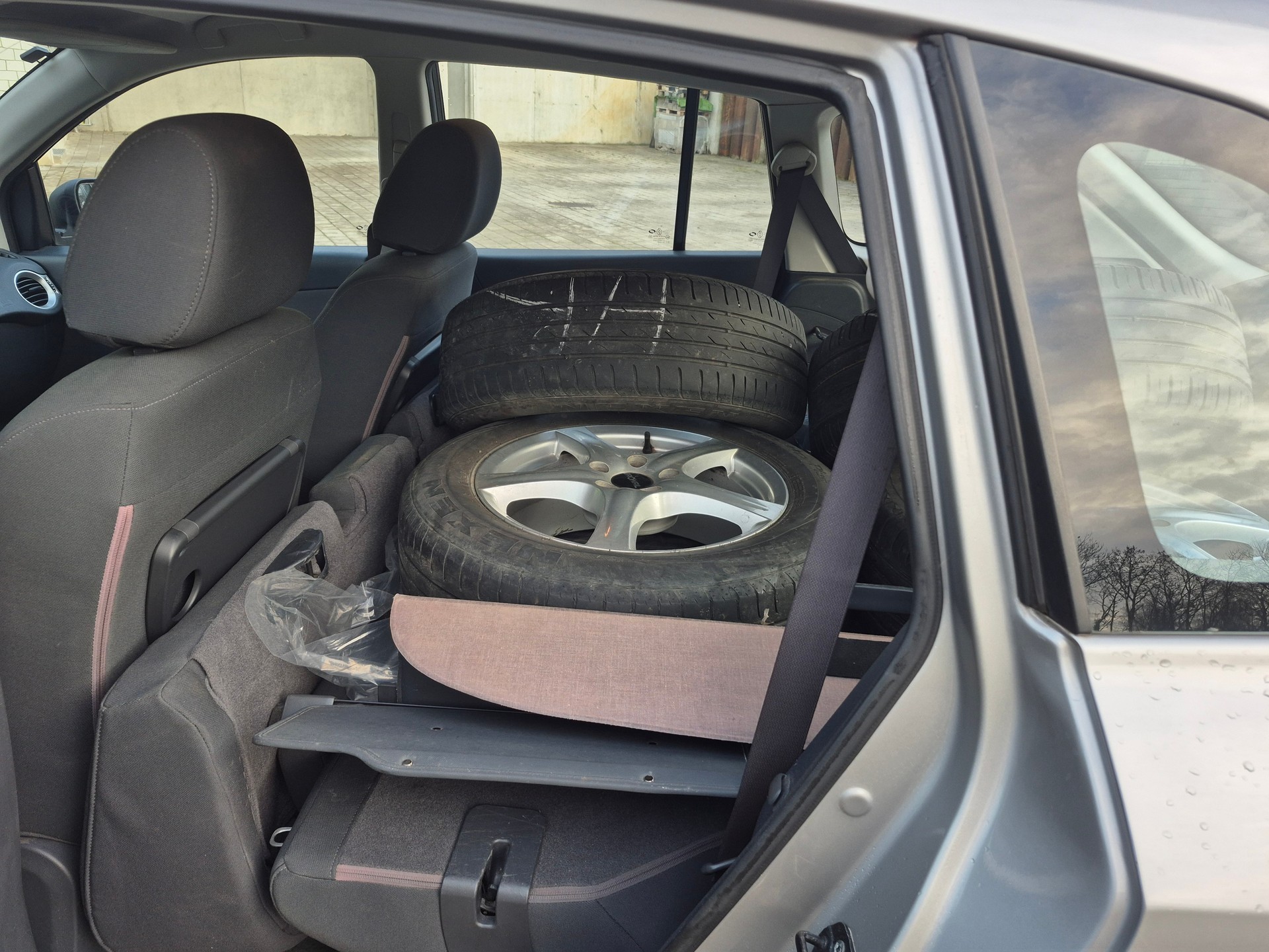 RENAULT Koleos 2.5 Dynamique Luxe 4x4-image-8