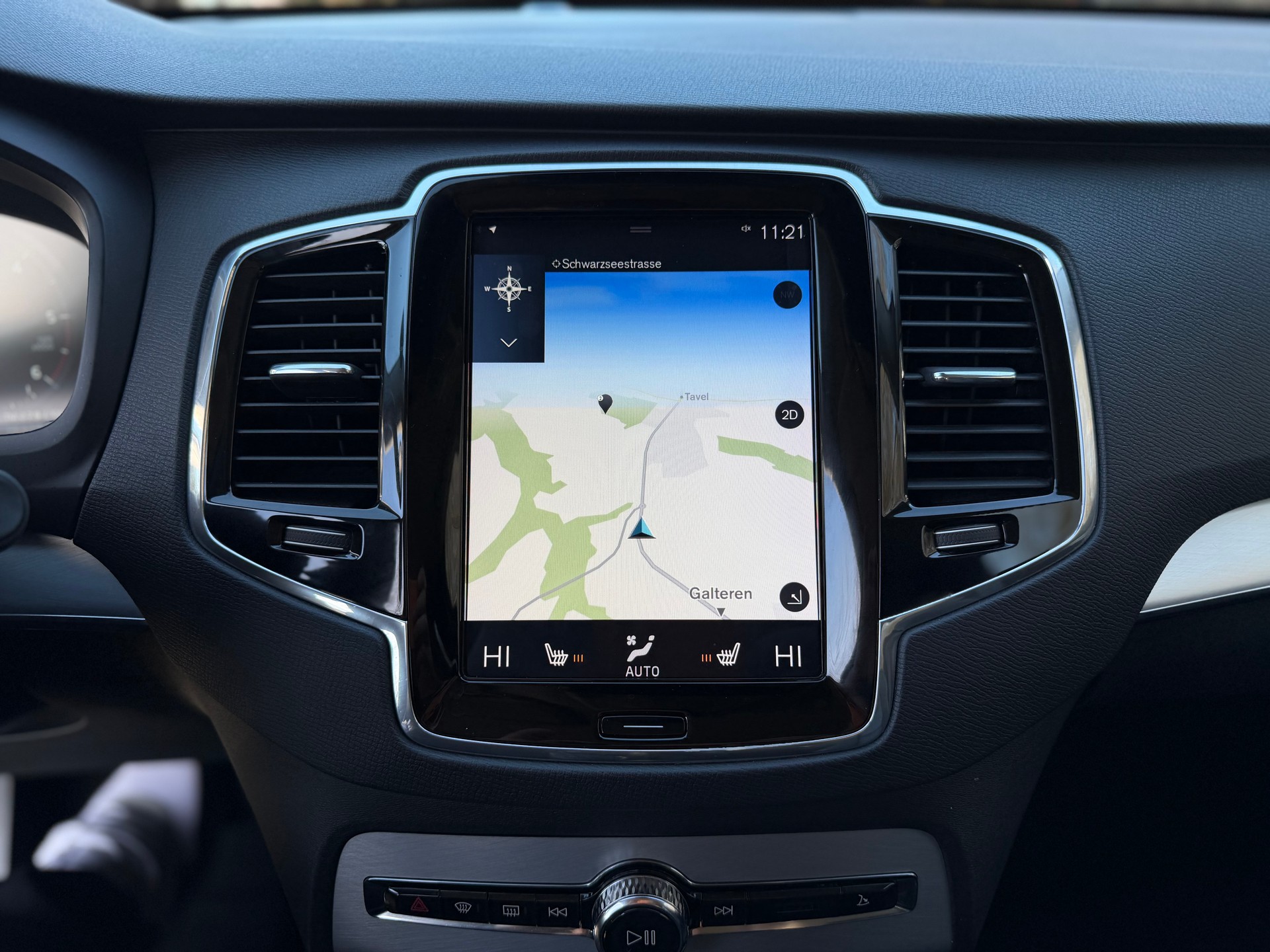 VOLVO XC90 D5 AWD Momentum Geartronic-image-10