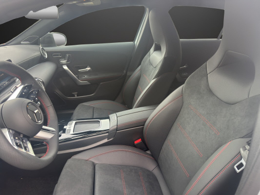 MERCEDES-BENZ A 250 4Matic 8G-DCT-image-6