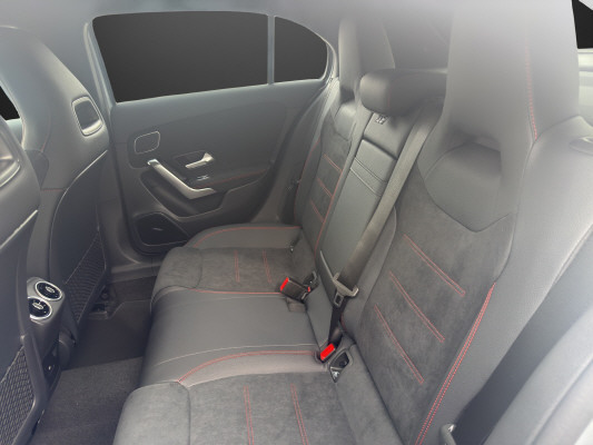 MERCEDES-BENZ A 250 4Matic 8G-DCT-image-9