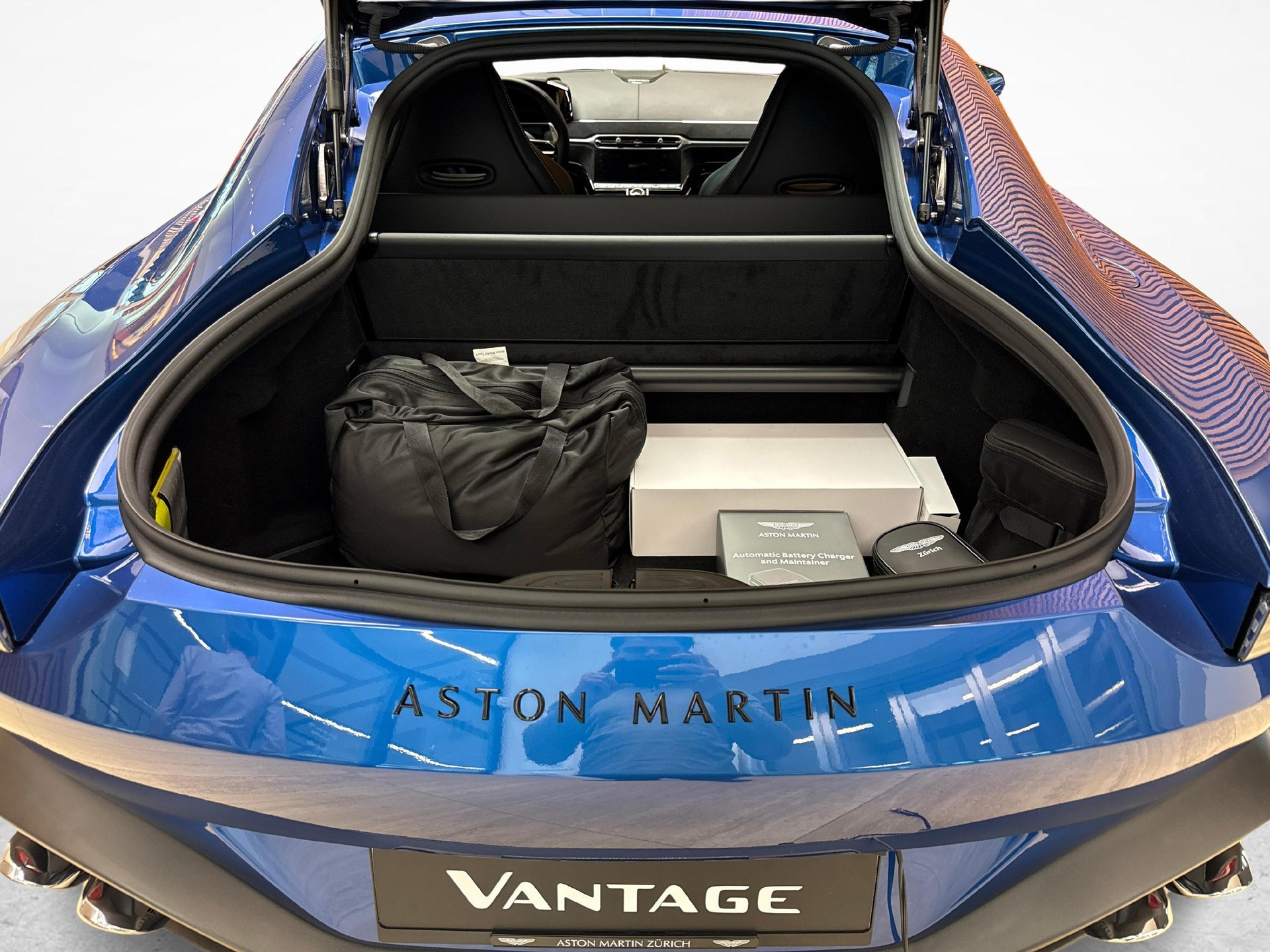 ASTON MARTIN V8 Vantage Coupé 4.0 V8 Bi-Turbo-image-11