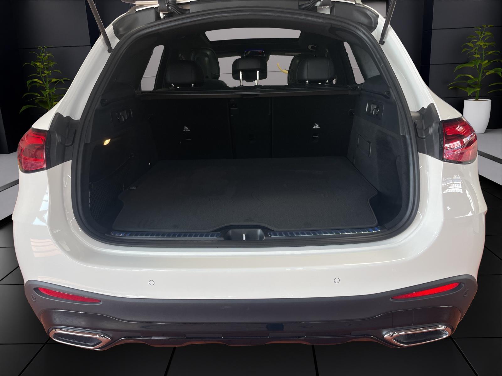 MERCEDES-BENZ GLC 400 e 4MATIC EQ Star AMG Line-image-8