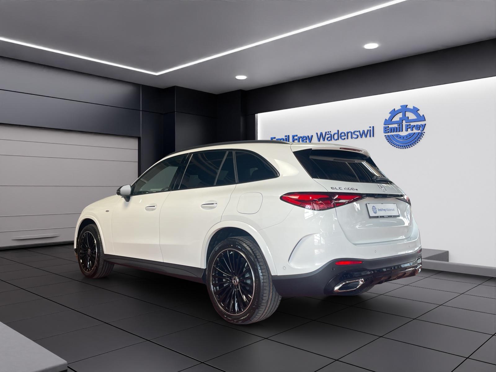 MERCEDES-BENZ GLC 400 e 4MATIC EQ Star AMG Line-image-2