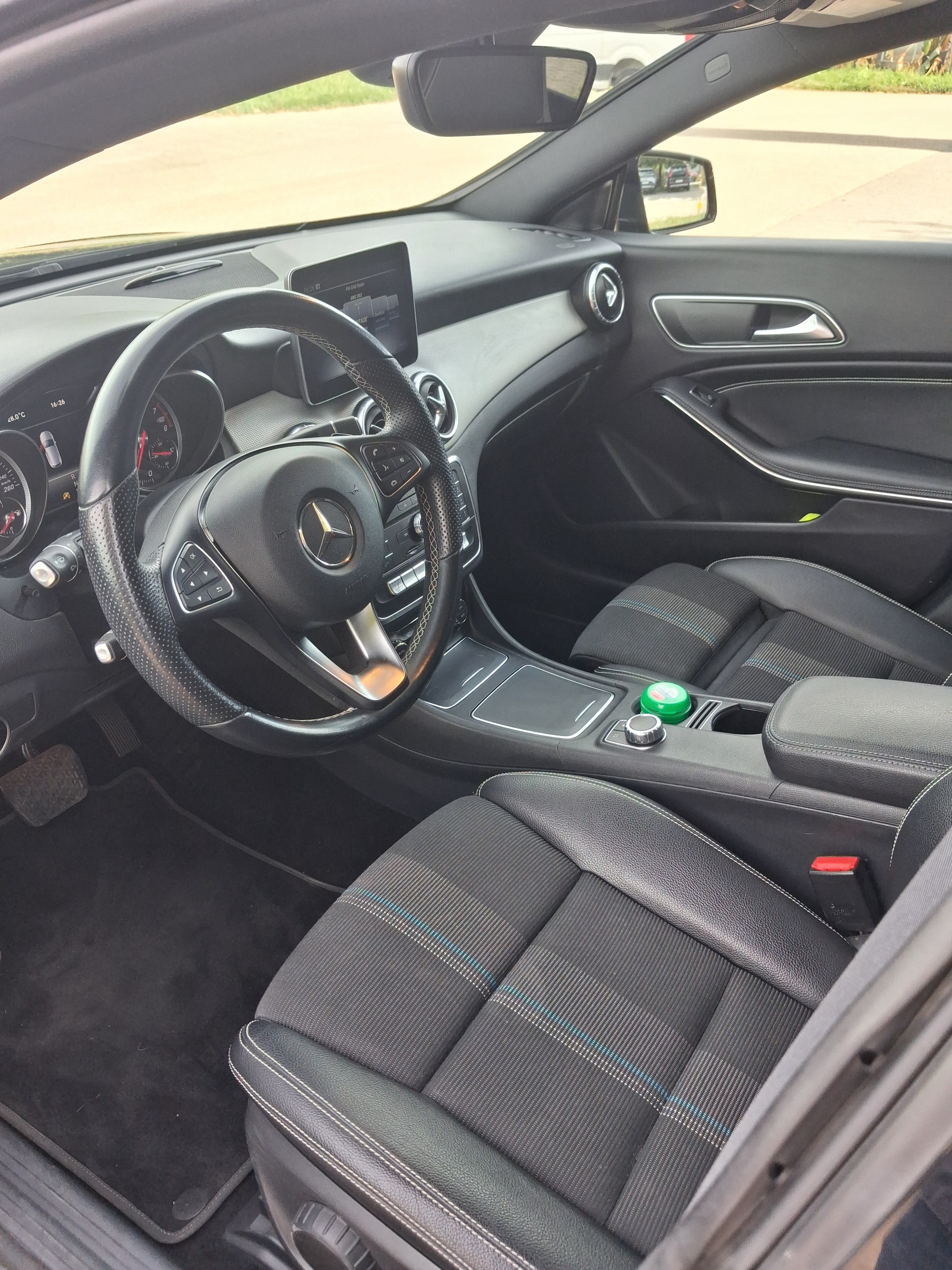MERCEDES-BENZ CLA Shooting Brake 200 Night Star 7G-DCT-image-5