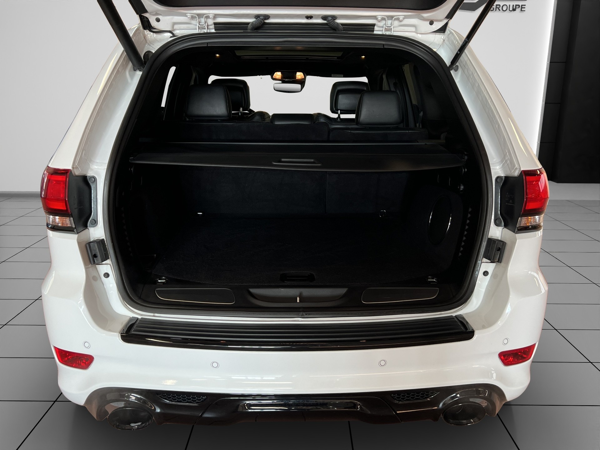 JEEP Grand Cherokee 6.4 V8 HEMI SRT8-image-14