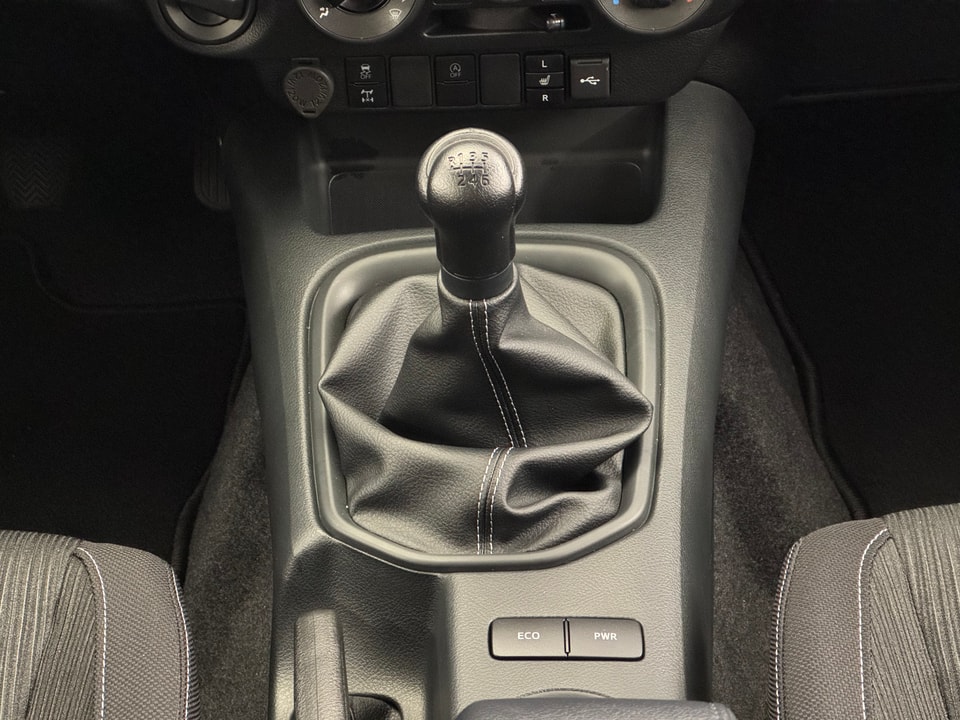 Hilux Double Cab 2.8 D 204 Comfort 4x4