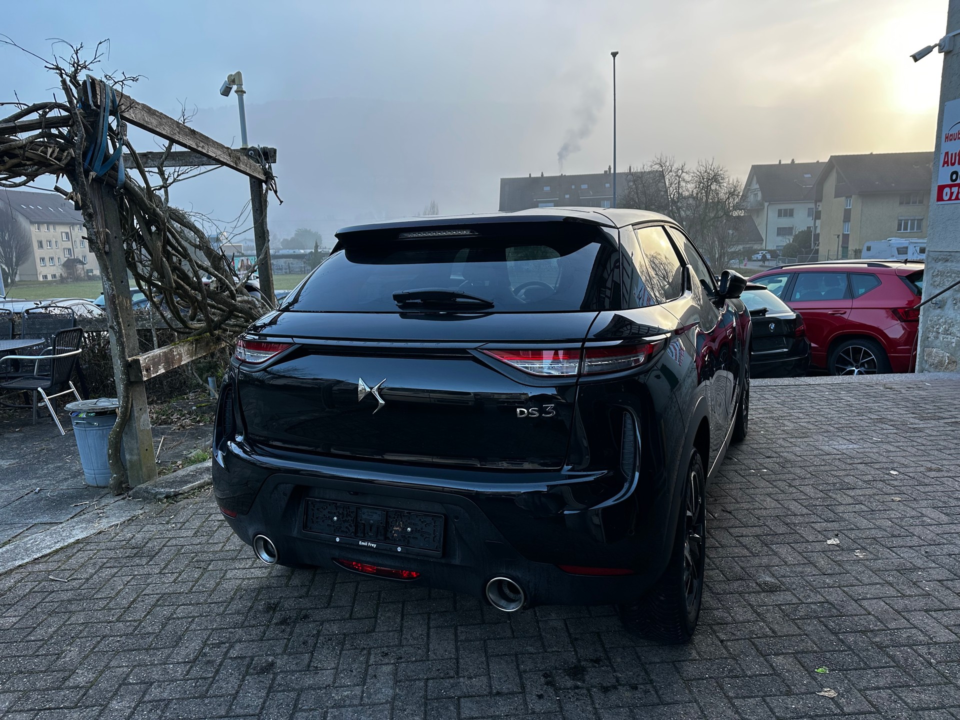 DS AUTOMOBILES DS 3 Crossback 1.2 PureTech La Première EAT8-image-2