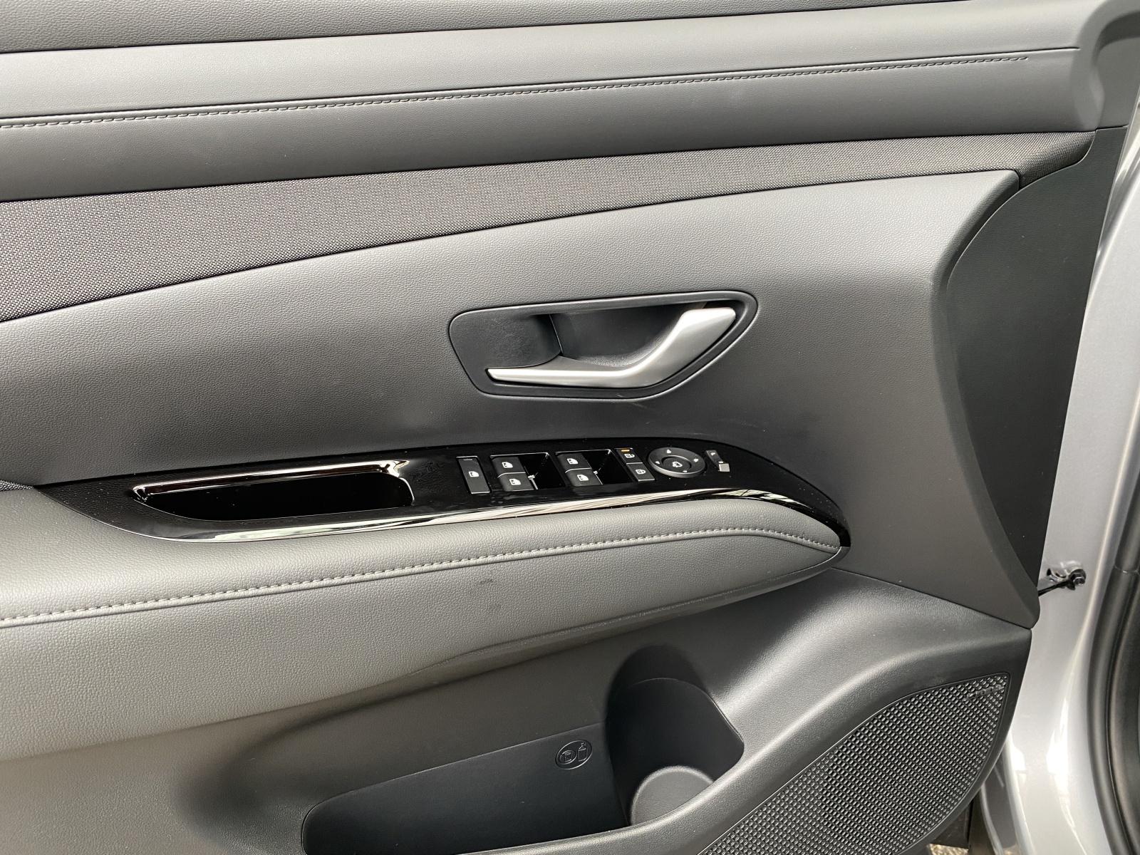 HYUNDAI Tucson 1.6 T-GDi HEV Amplia 4WD-image-15