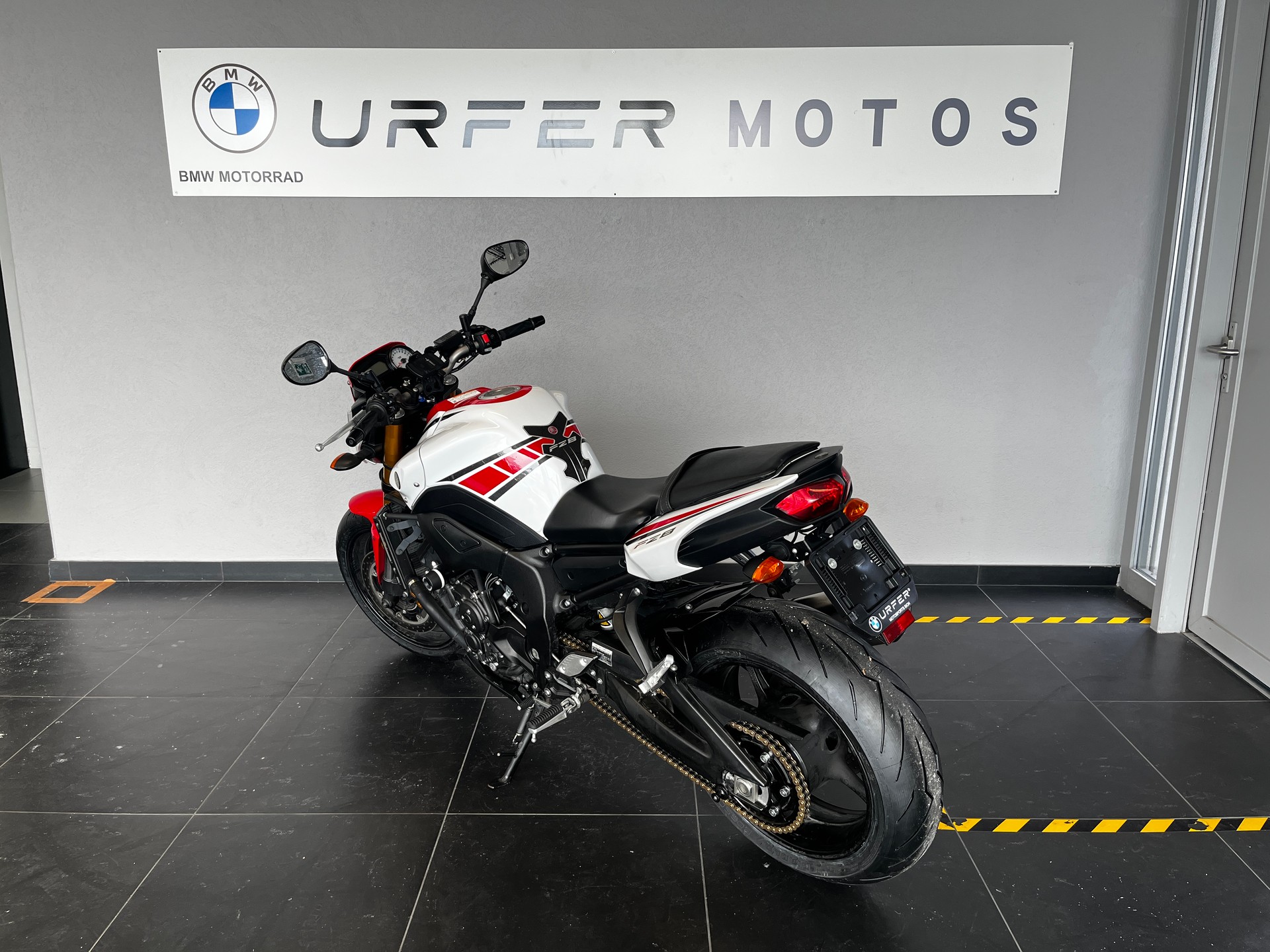 YAMAHA FZ8 N ABS-image-5