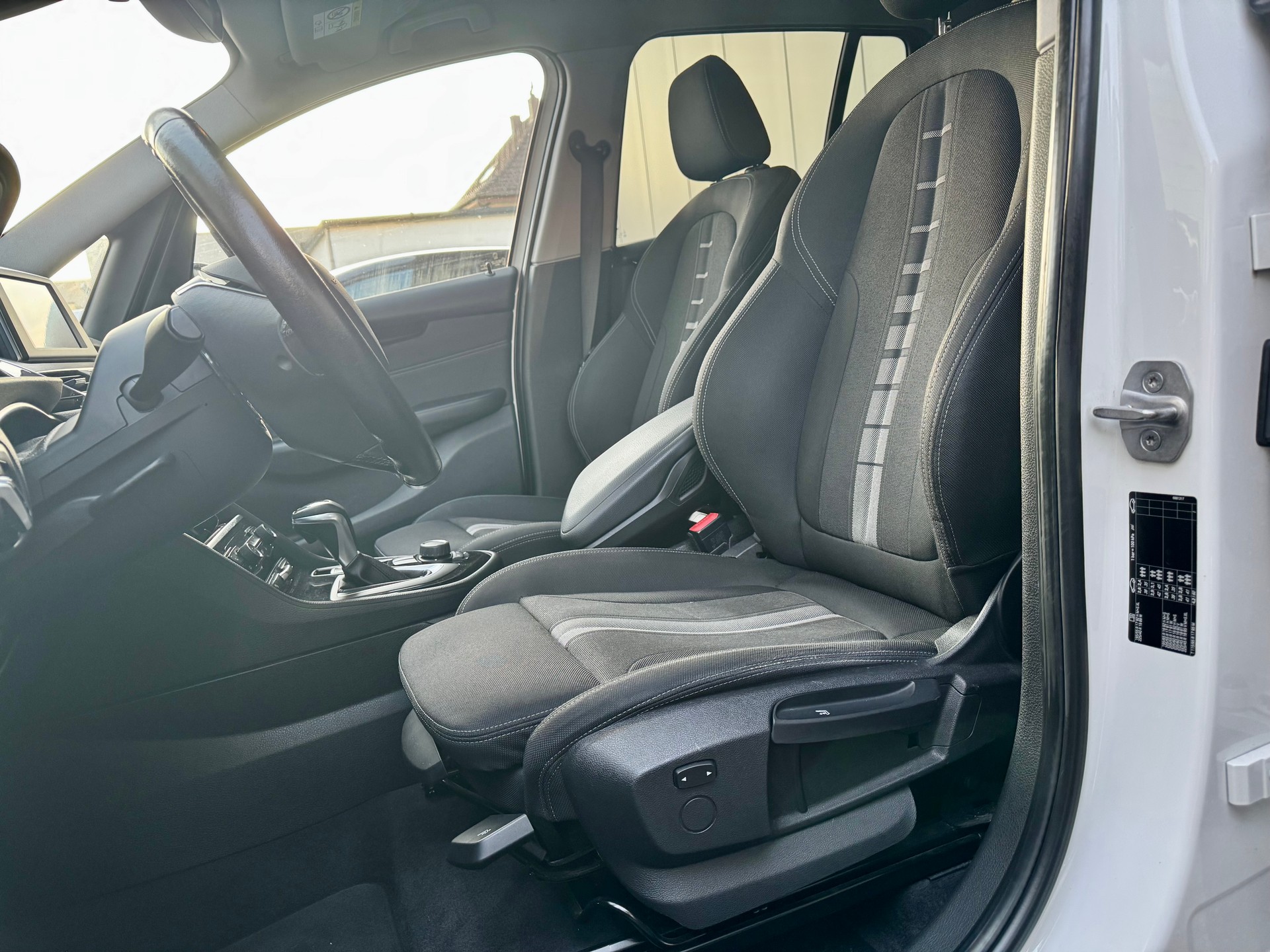 BMW 218d Gran Tourer Steptronic *ab Service*-image-6