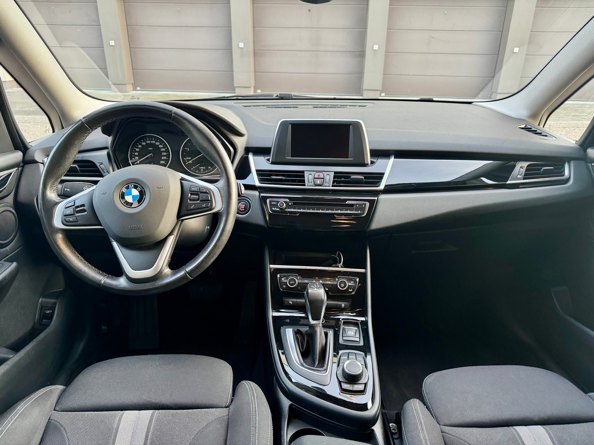 BMW 218d Gran Tourer Steptronic *ab Service*-image-8