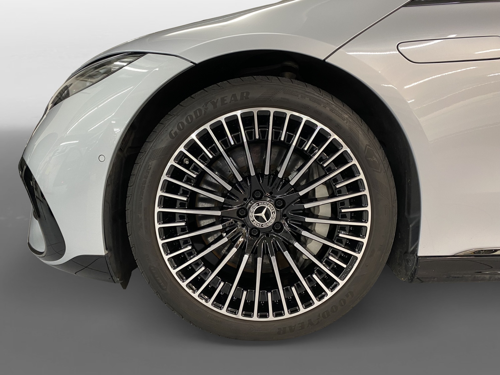 MERCEDES-BENZ EQS 580 AMG Line 4MATIC-image-6