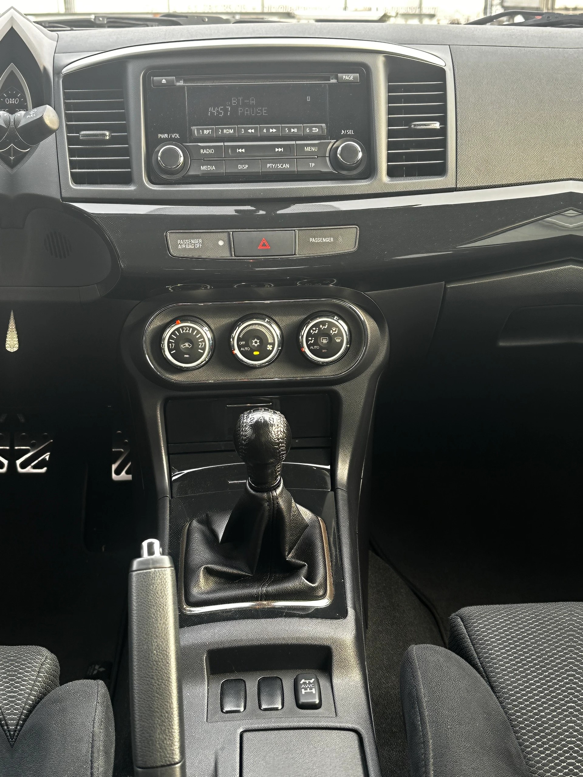 MITSUBISHI Lancer Evo X Final Edition-image-9