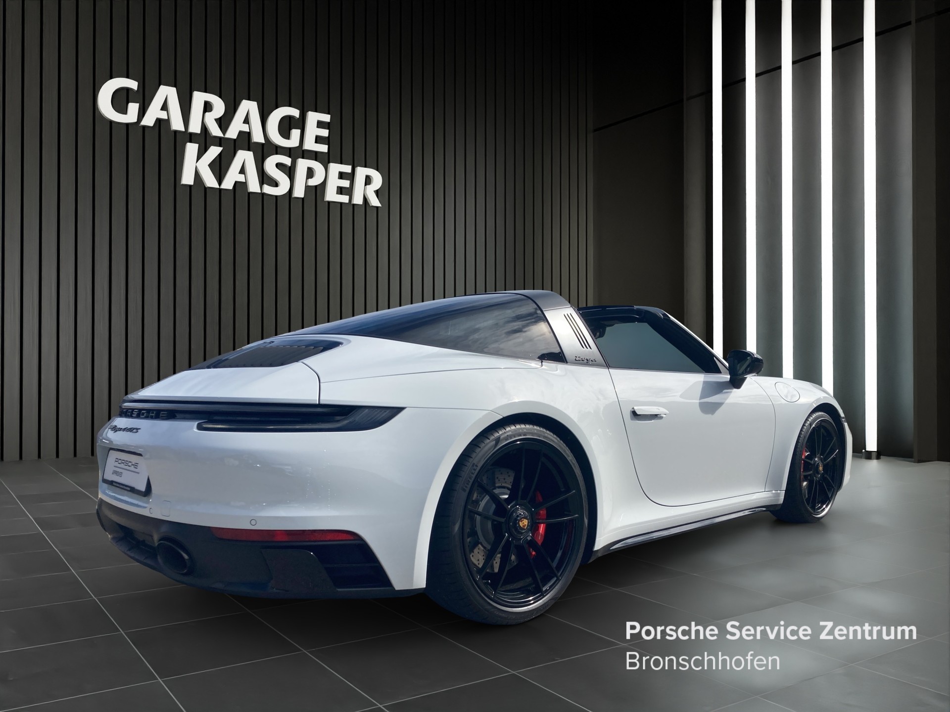PORSCHE 911 Targa 4 GTS-image-4