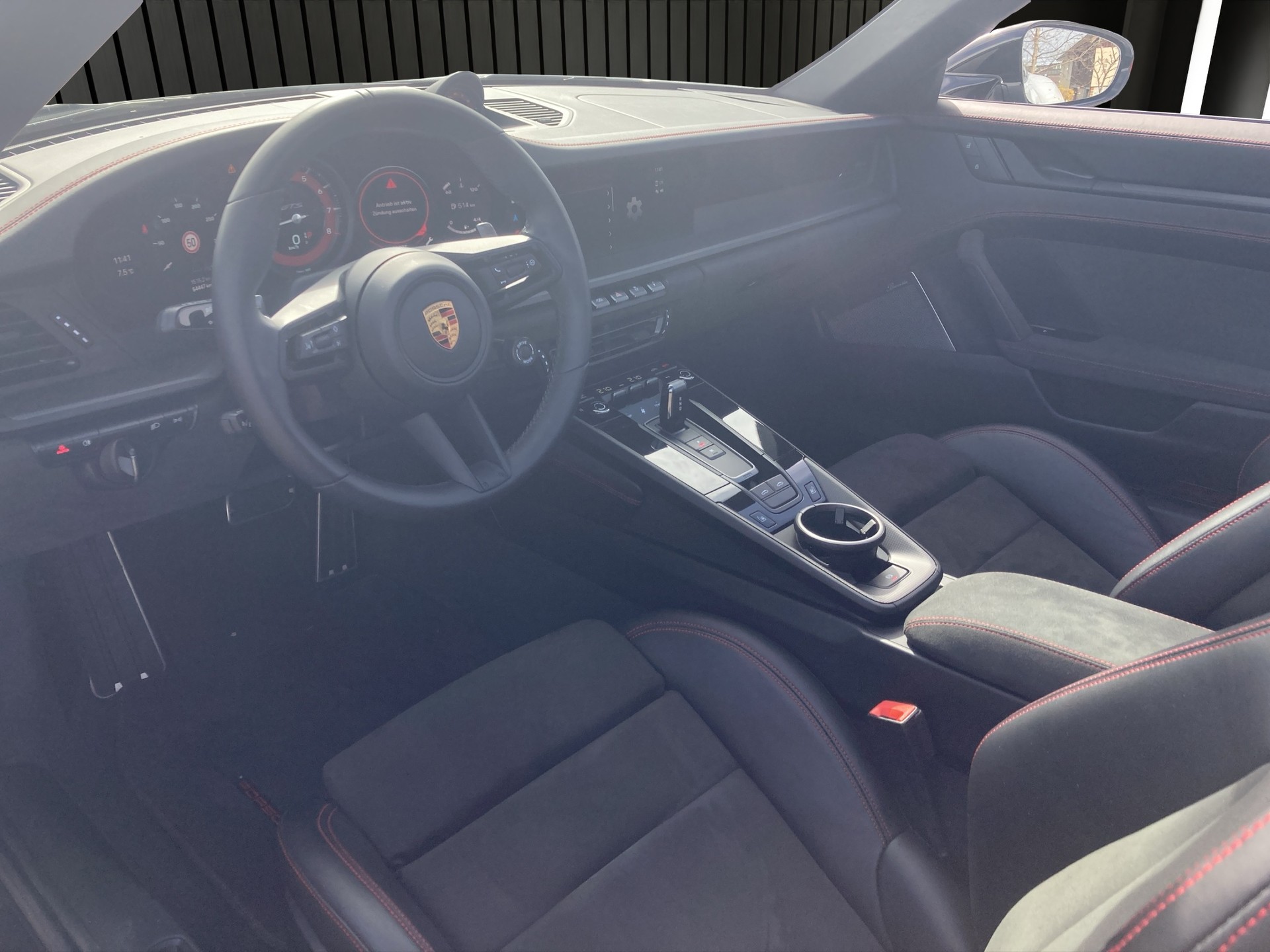 PORSCHE 911 Targa 4 GTS-image-9