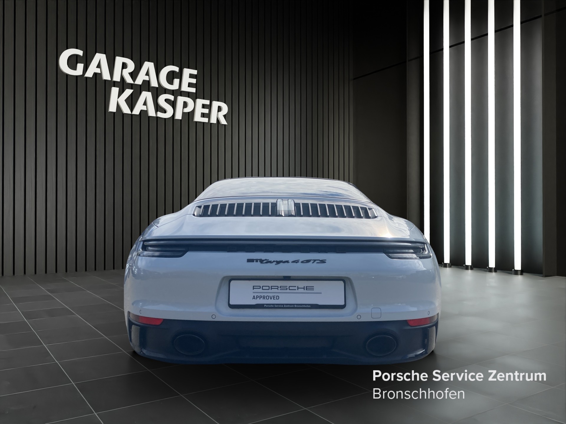PORSCHE 911 Targa 4 GTS-image-3