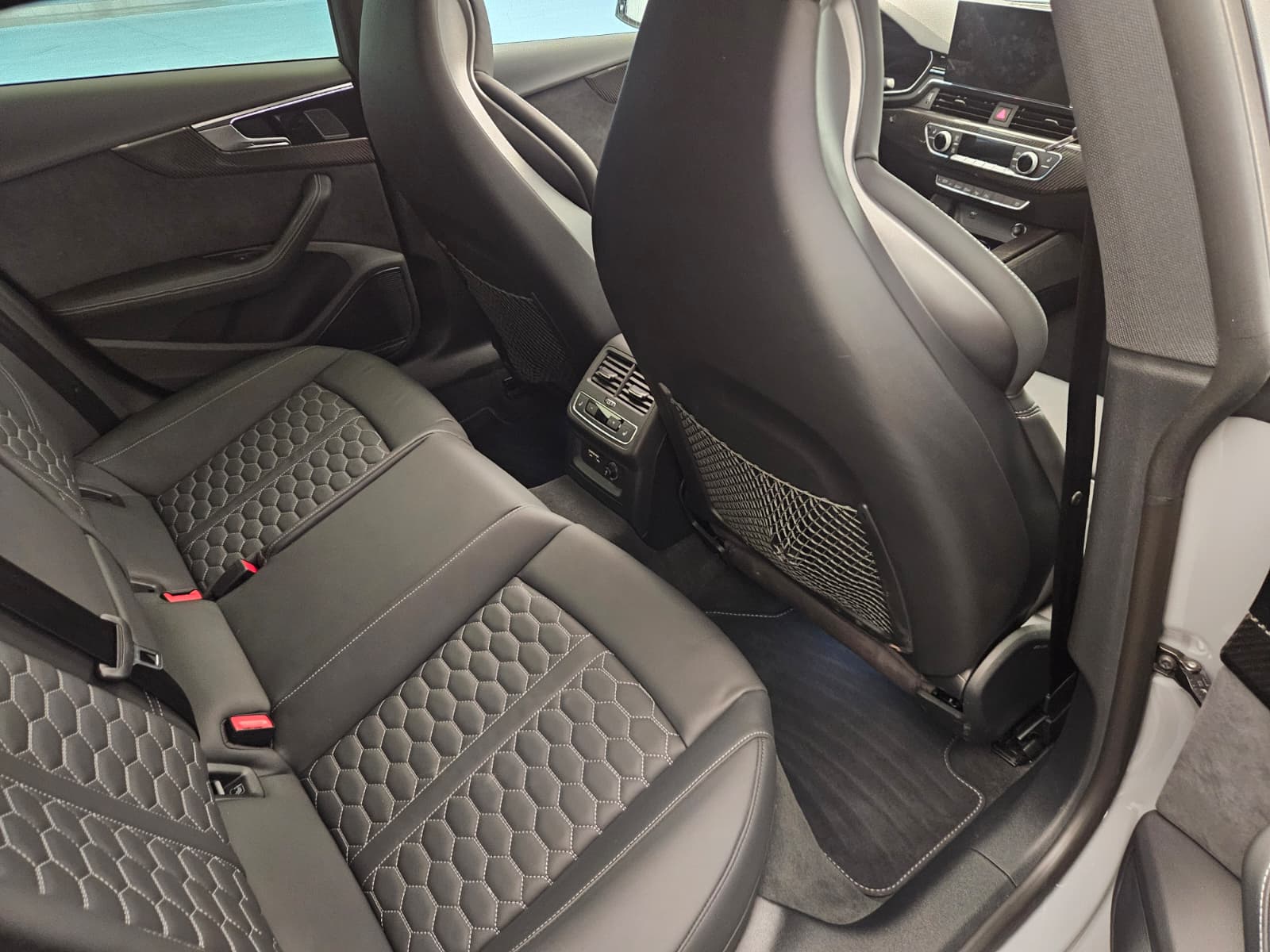 AUDI RS5 Sportback 2.9 TFSI quattro tiptronic-image-13