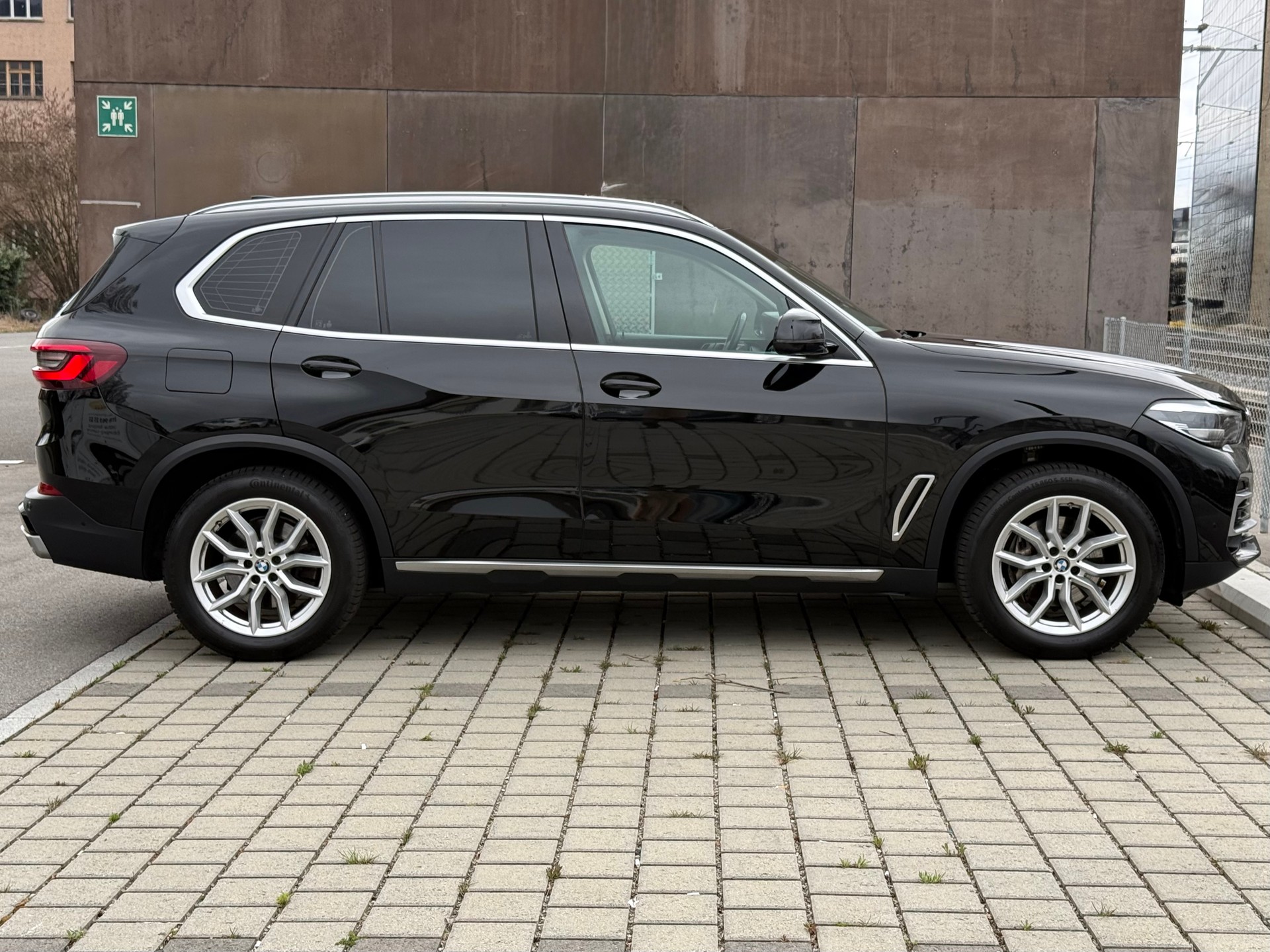 BMW X5 xDrive 48V 30d xLine Steptronic-image-3