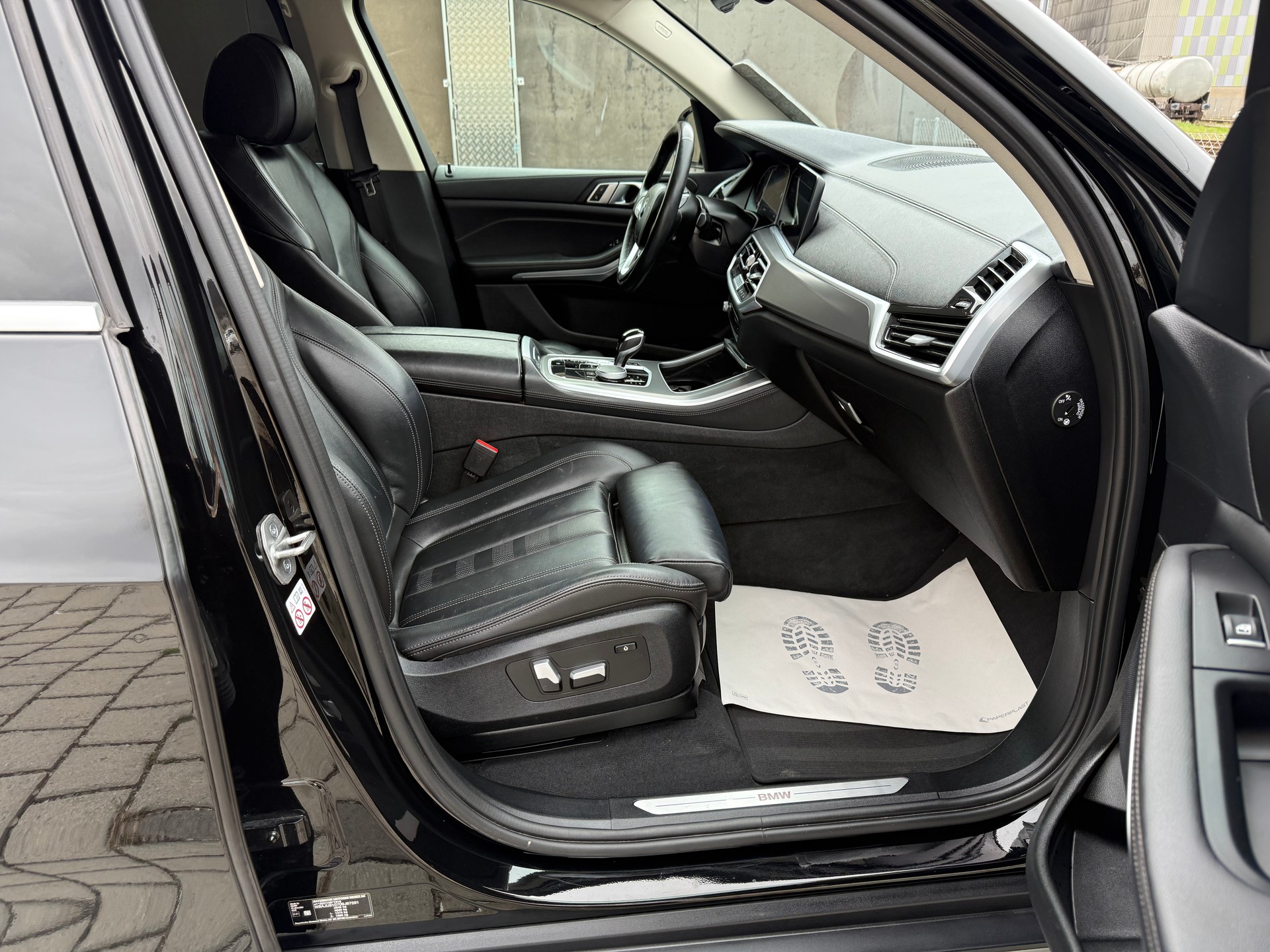 BMW X5 xDrive 48V 30d xLine Steptronic-image-10