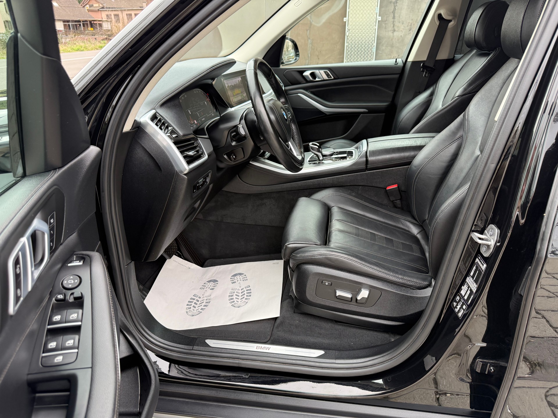 BMW X5 xDrive 48V 30d xLine Steptronic-image-9