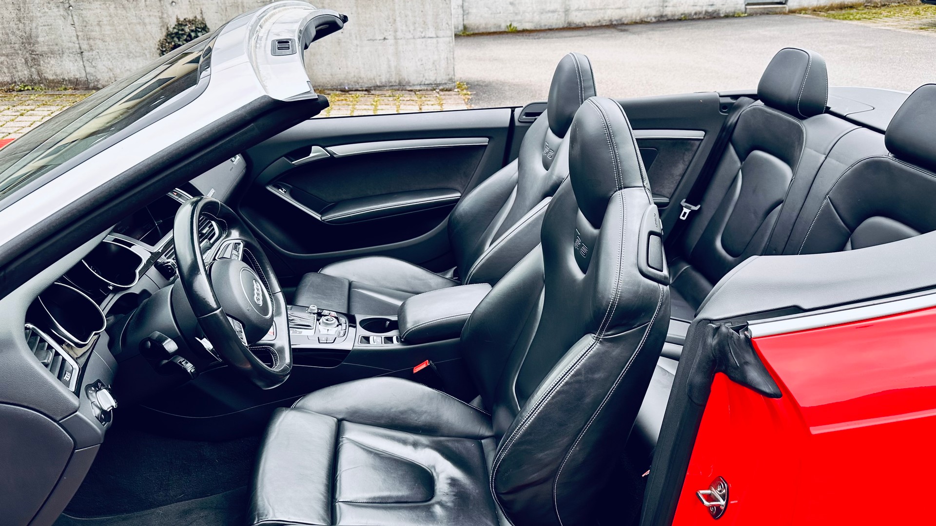 AUDI S5 Cabrio 3.0 TFSI quattro S-tronic-image-18