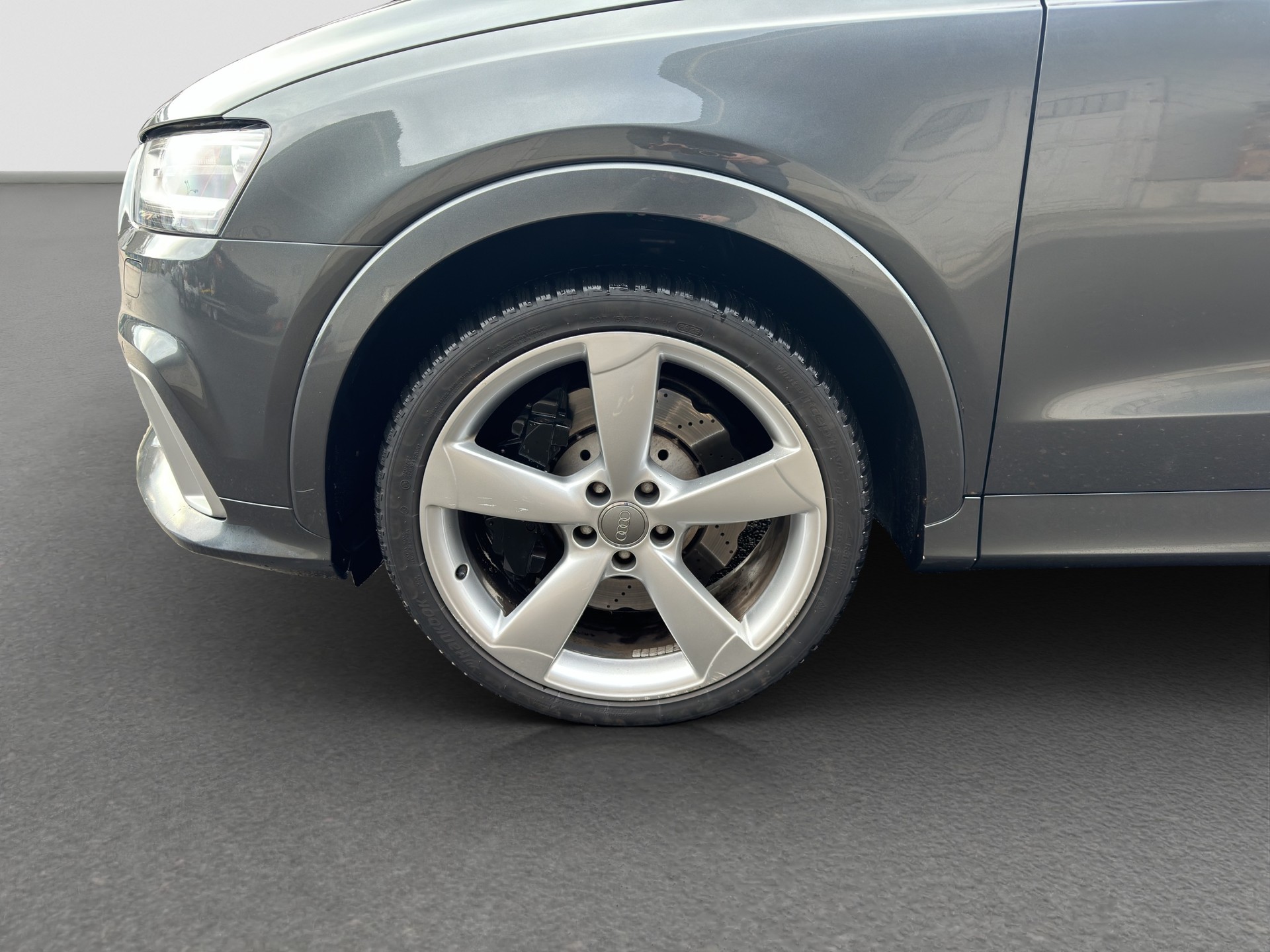AUDI RS Q3 2.5 TFSI quattro S-tronic-image-15