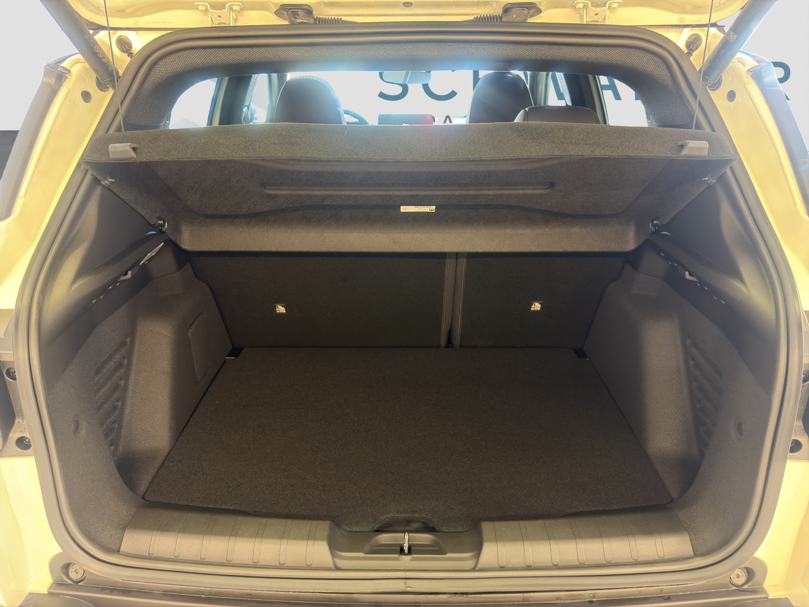 JEEP AVENGER 1.2 MHEV Overland 4-image-6