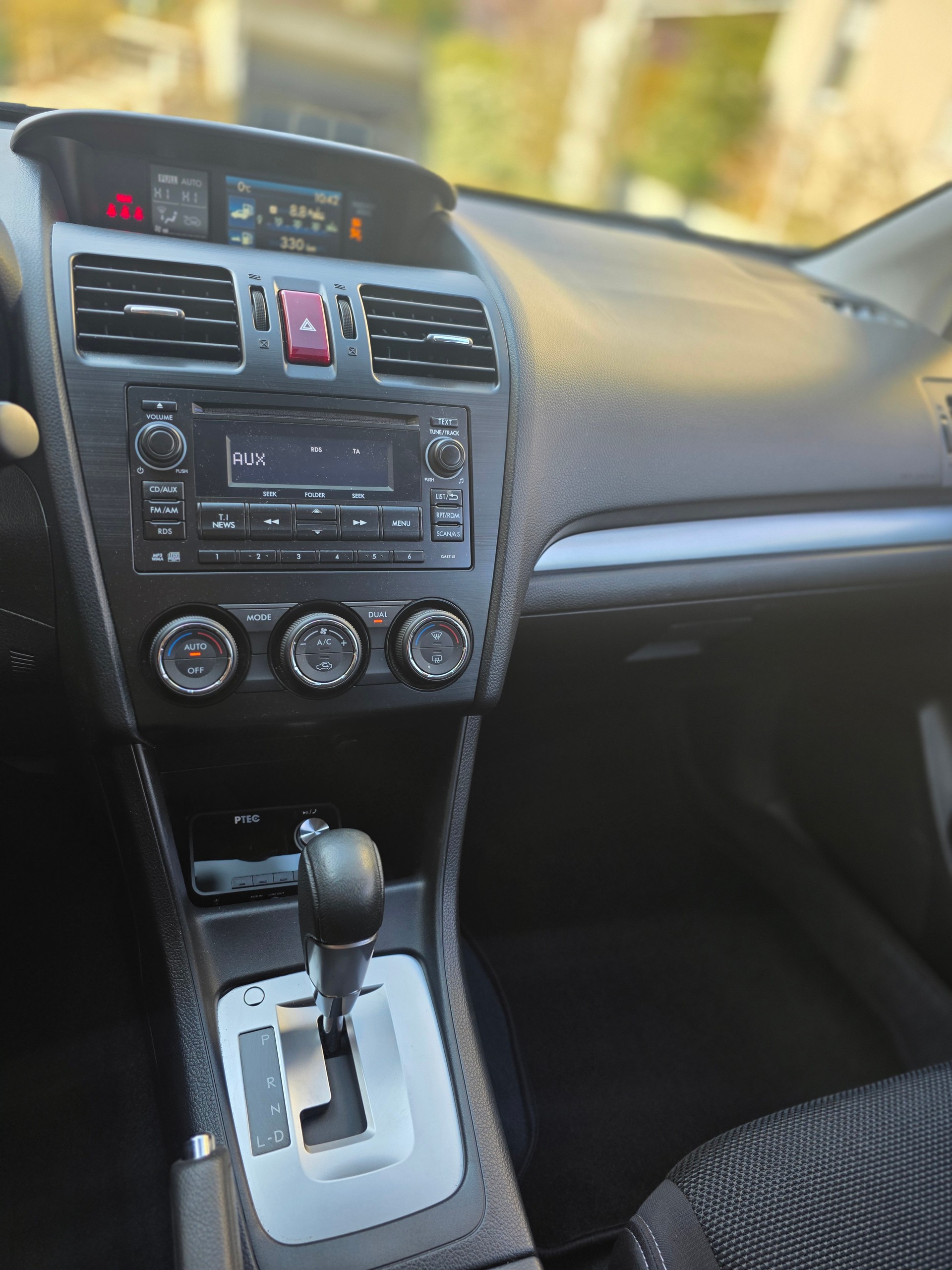 SUBARU XV 1.6 Swiss Two AWD CVT-image-14
