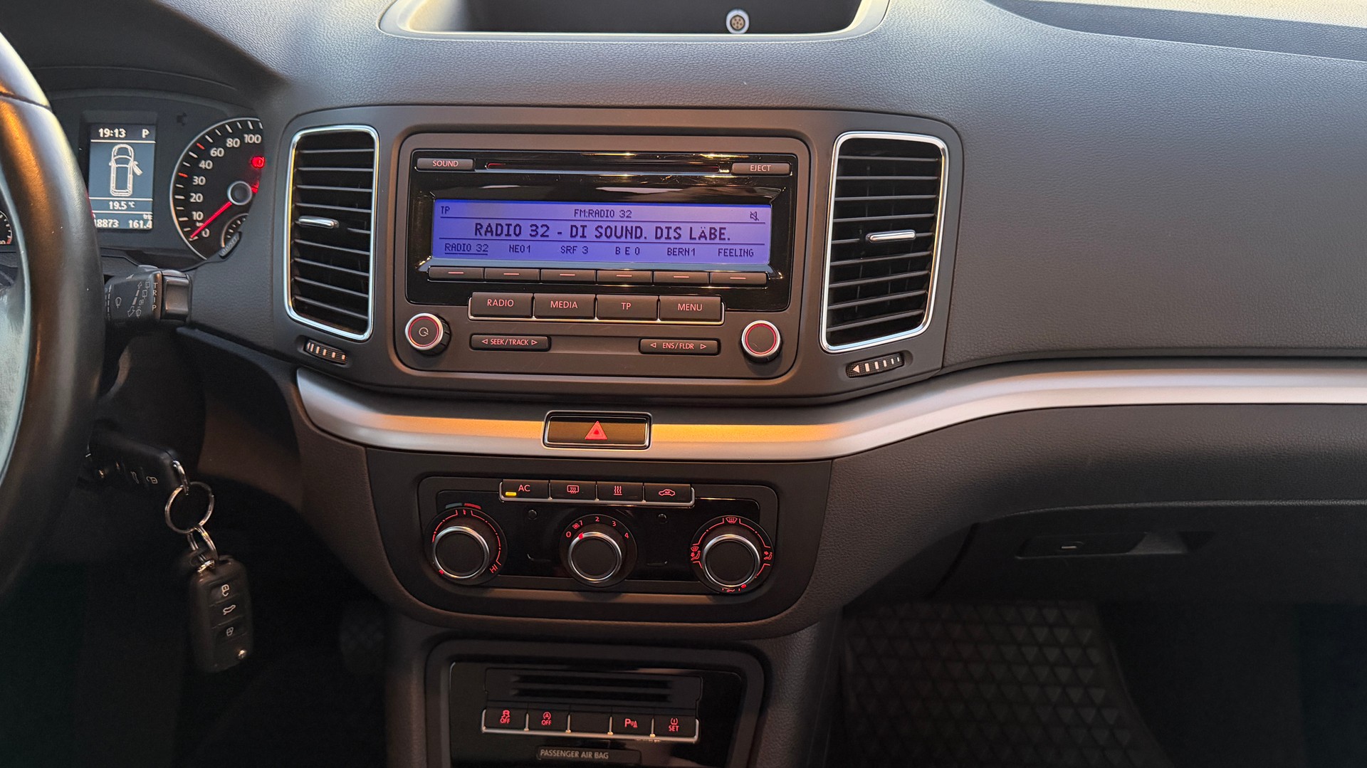 VW Sharan 2.0 TDI BlueMotion Technology Trendline DSG-image-21
