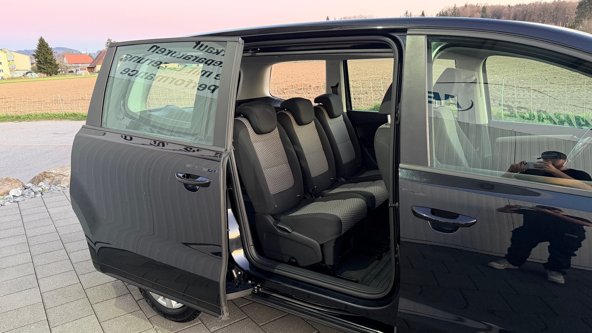 VW Sharan 2.0 TDI BlueMotion Technology Trendline DSG-image-22