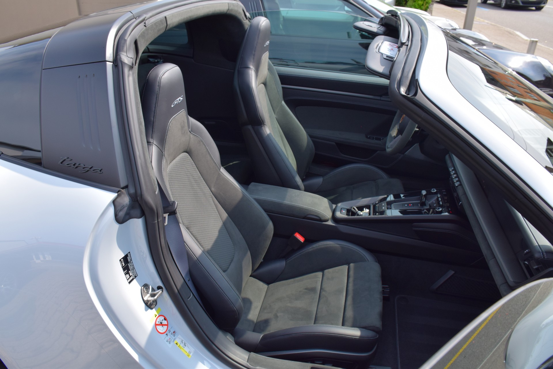PORSCHE 911 Targa 4 GTS PDK-image-9