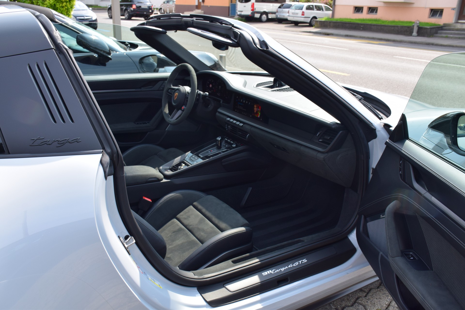 PORSCHE 911 Targa 4 GTS PDK-image-10
