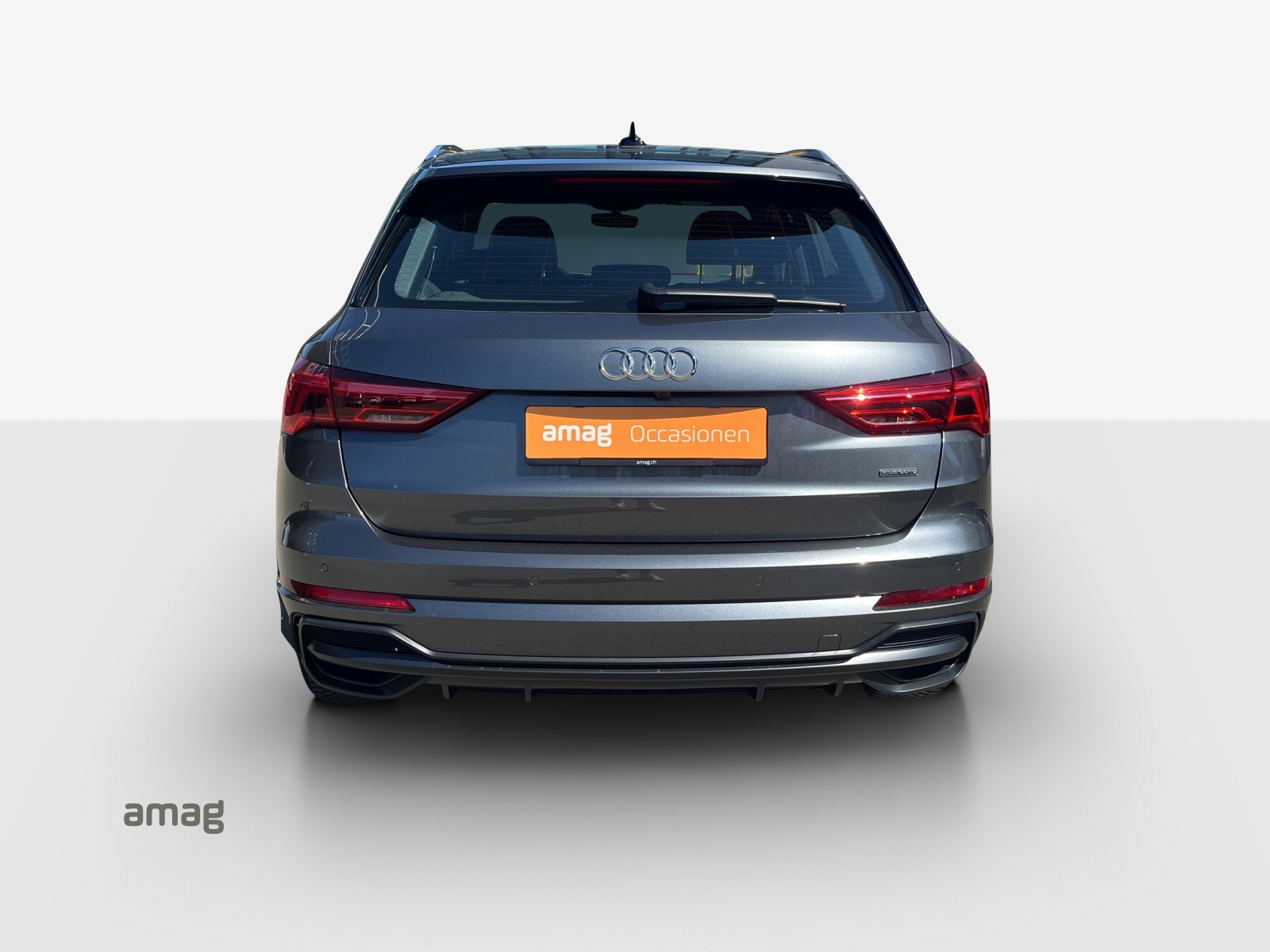 AUDI Q3 35 TDI S line Attraction quattro S-tronic-image-3