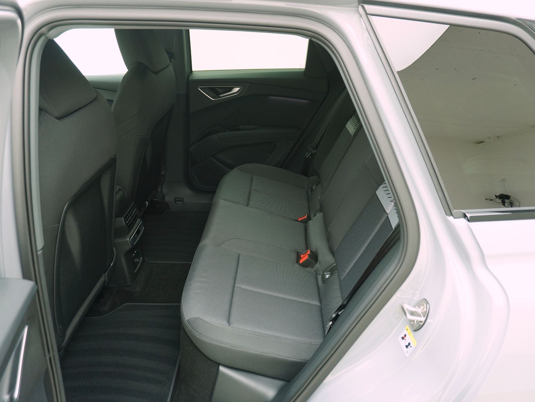 AUDI Q4 e-tron 55 quattro **Audi Werksgarantie bis 07/2030**-image-10